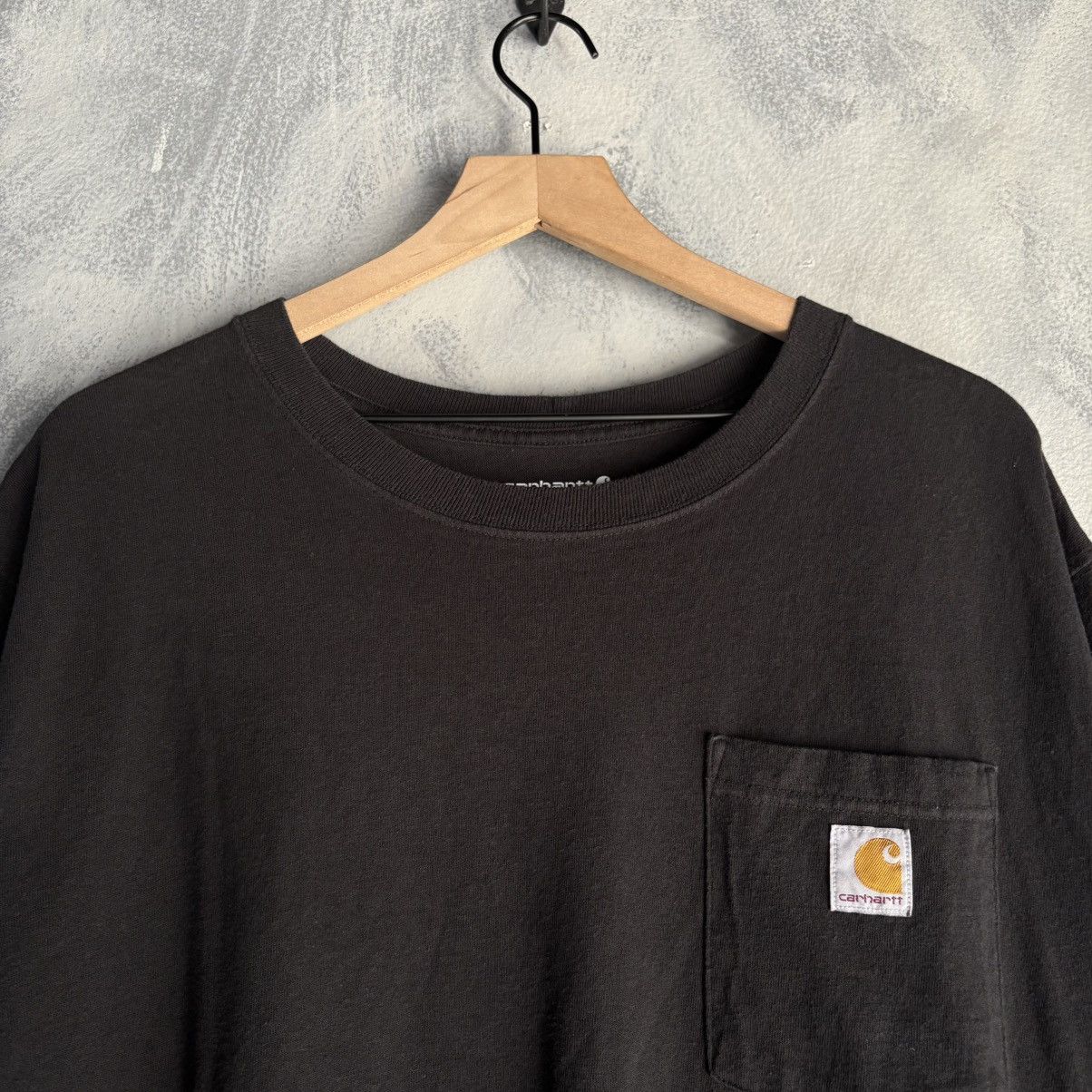 Carhartt Vtg Carhartt T Shirt Men’s Size XL Color Black Short Sleeve Size US XL / EU 56 / 4 - 2 Thumbnail