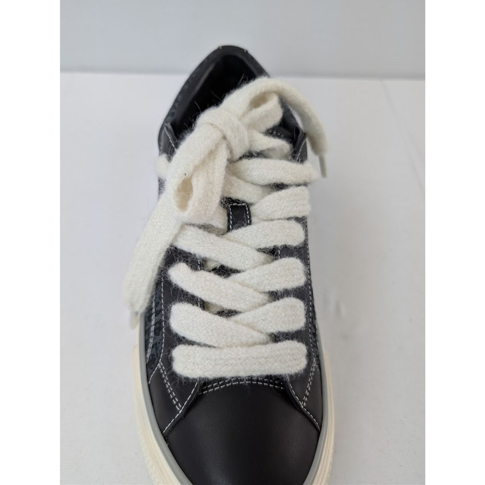 Dior o1rshd1 B33 Low-Top Sneakers in Black Size US 12 / EU 45 - 14 Thumbnail