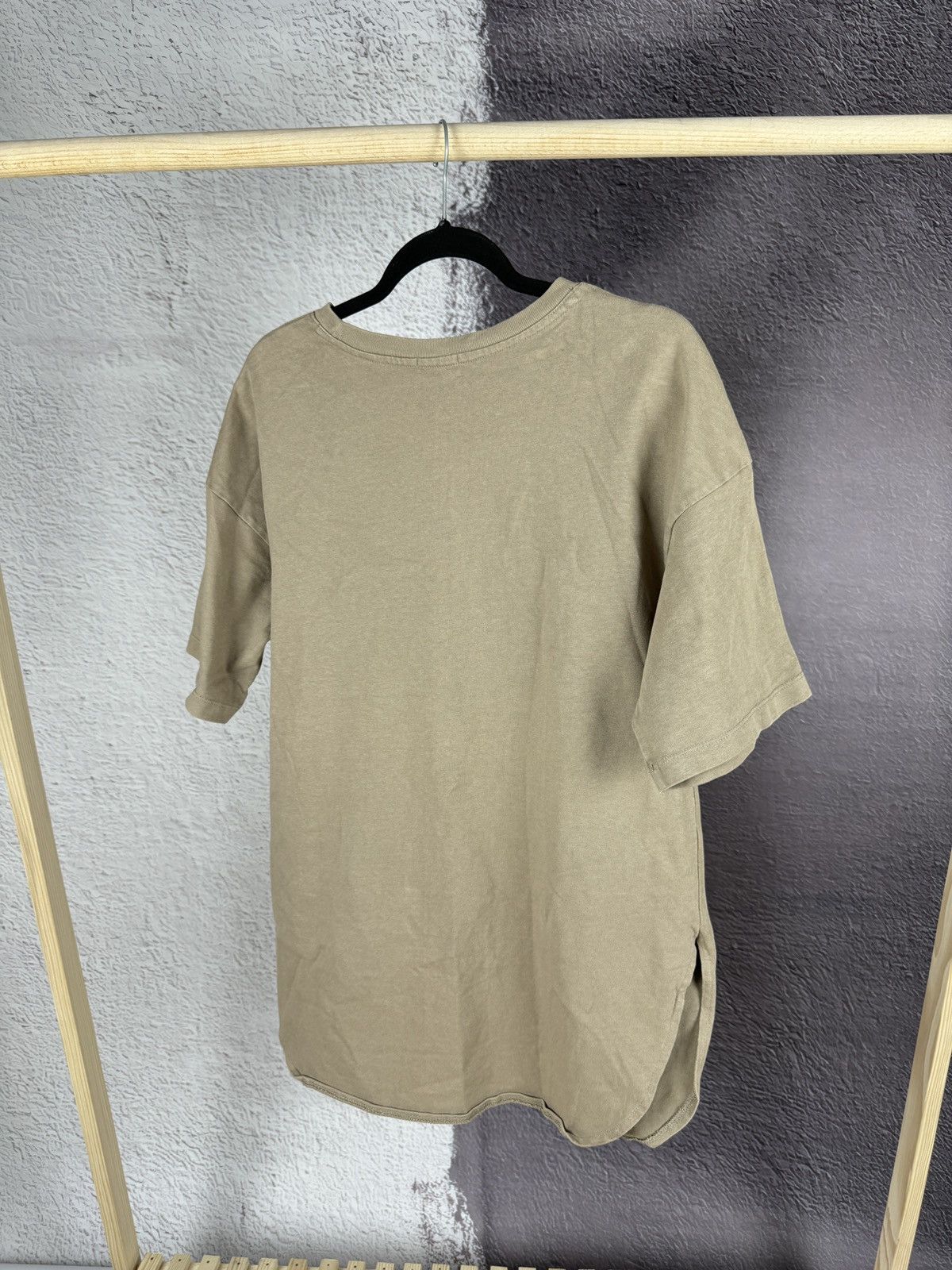 GU × Japanese Brand GU Japan beige long basic tee shirt Size US M / EU 48-50 / 2 - 11 Thumbnail