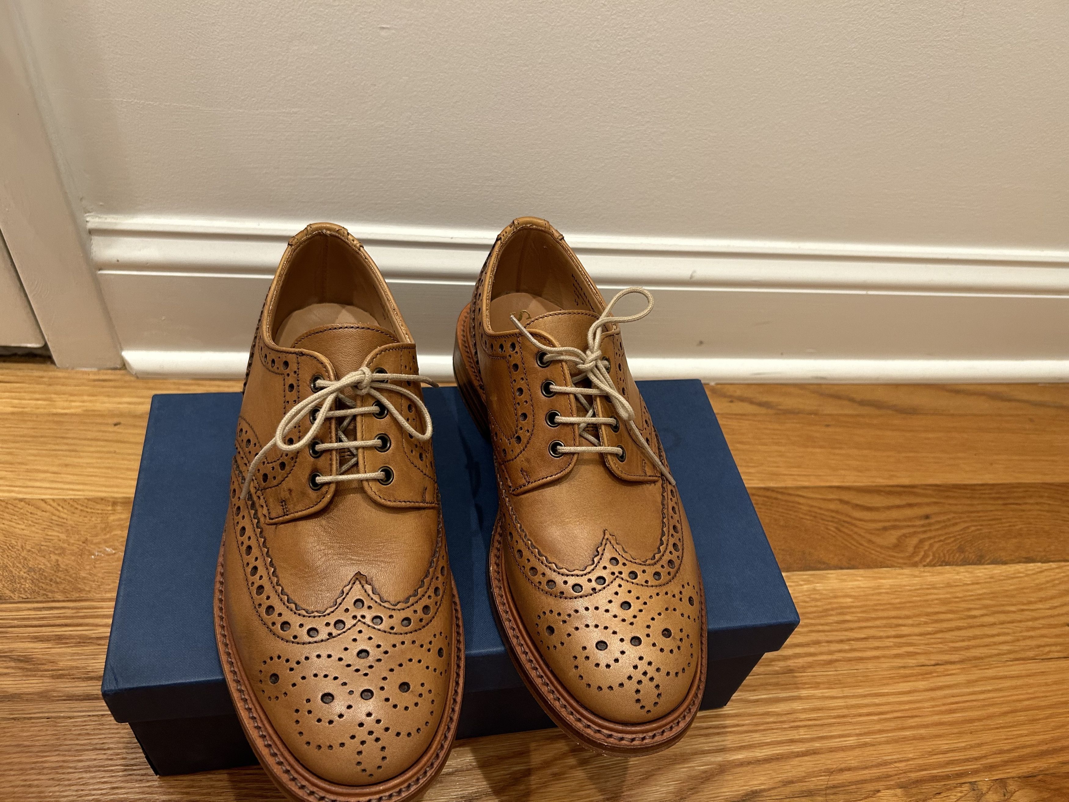 Sanders Bruno Brogue Light Tan LNWT Size US 8 / EU 41 - 1 Thumbnail