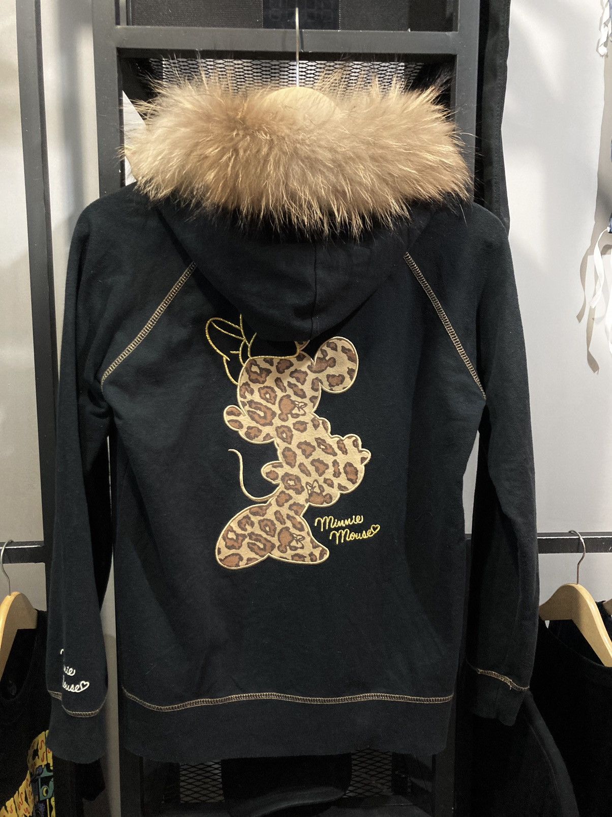Vintage Disney 2000’s Mickey Minnies Leopard Fur Hoodie Japanese Size L / US 10 / IT 46 - 2 Thumbnail