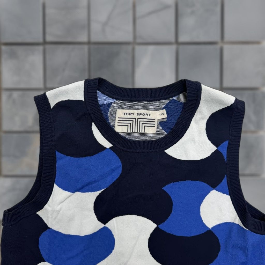Vintage Tory Sport Sweater Vest Womens Large Geometric Sleeveless Crewneck Knit Vest, Blue, Regular Fit, Casual Size L / US 10 / IT 46 - 1 Thumbnail