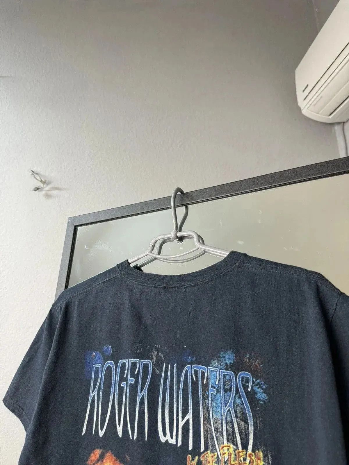 Band Tees × Pink Floyd × Vintage Vintage Pink Floyd Roger Water band tee rock the dirk side Size US M / EU 48-50 / 2 - 8 Thumbnail