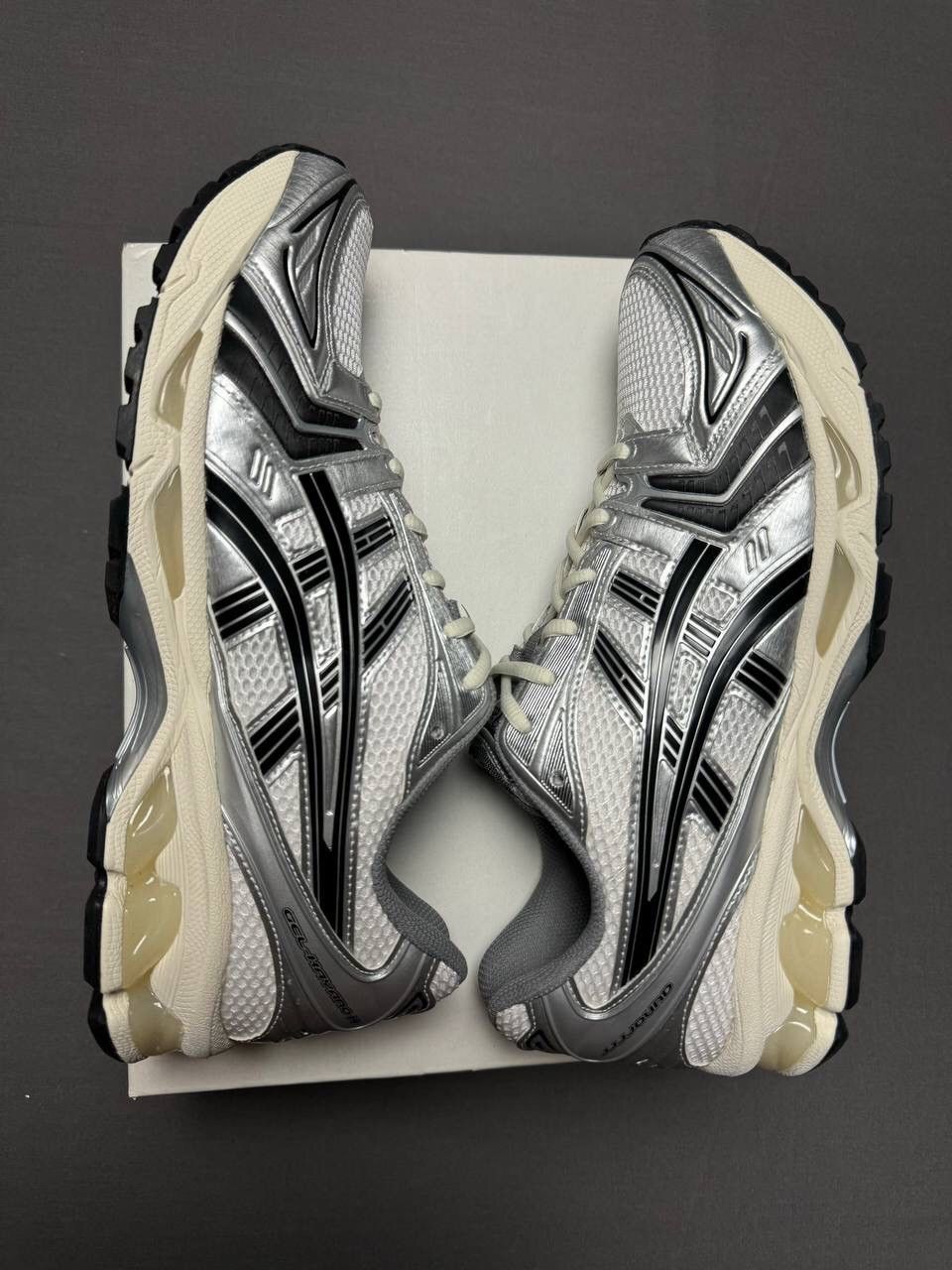 Asics × JJJJound Asics x Jjjound Gel Kayano 14 Silver Black Size US 11 / EU 44 - 2 Thumbnail