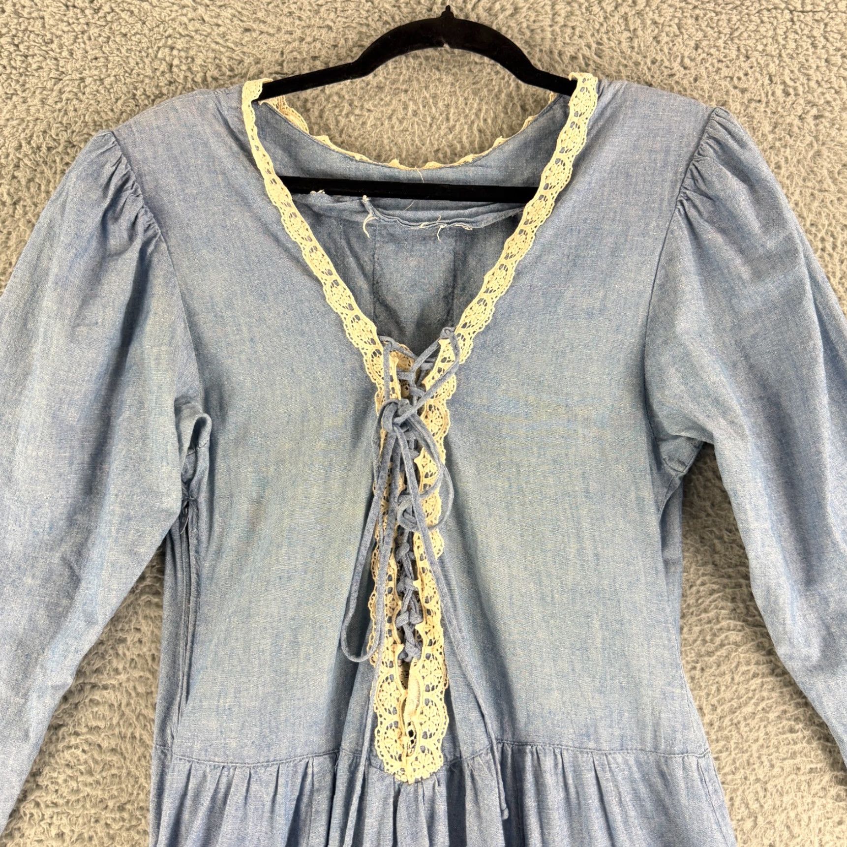 Vintage Gunne Sax Denim Prairie Dress Women Medium Blue Long Sleeve Lace-Up Front Cotton Dress Size M / US 6-8 / IT 42-44 - 4 Thumbnail