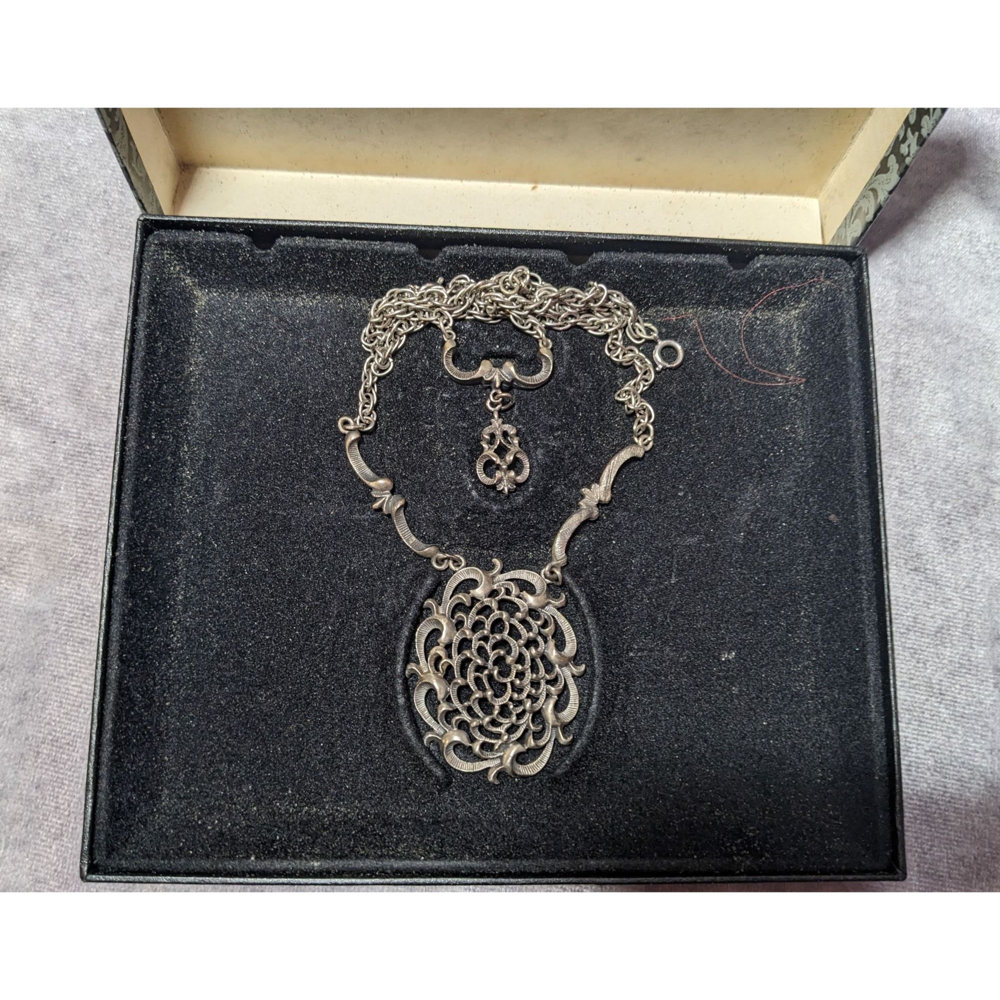 Other Vintage 70s Amway Spanish Scroll Silver Tone Necklace And Br Size ONE SIZE - 5 Thumbnail