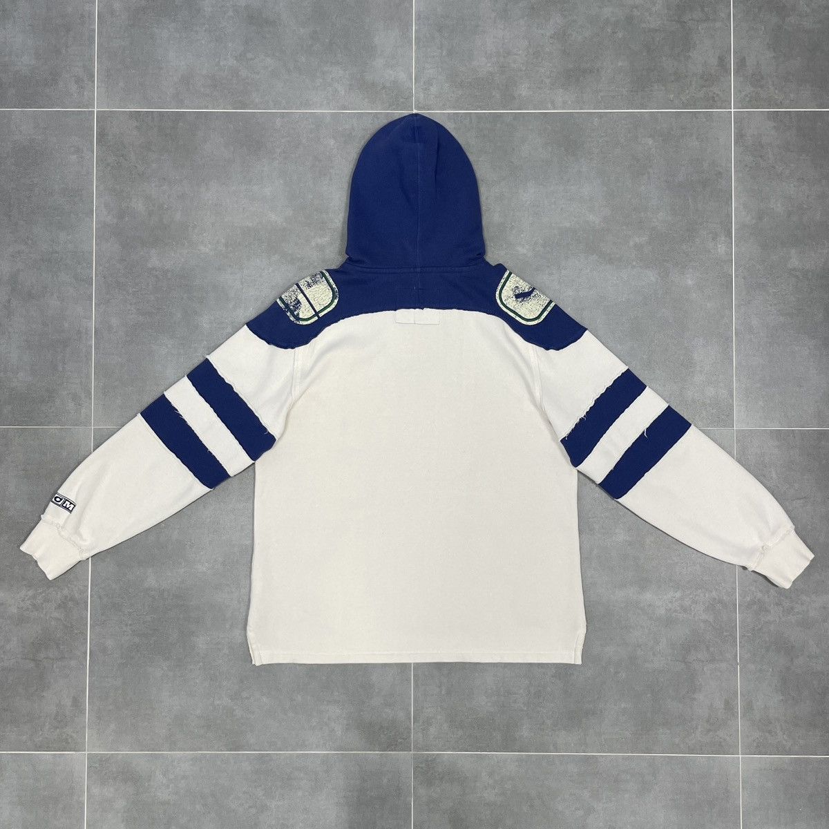 NHL × Reebok × Vintage Vintage Reebok CCM NHL Hockey Hoodie Size L Size US L / EU 52-54 / 3 - 21 Thumbnail
