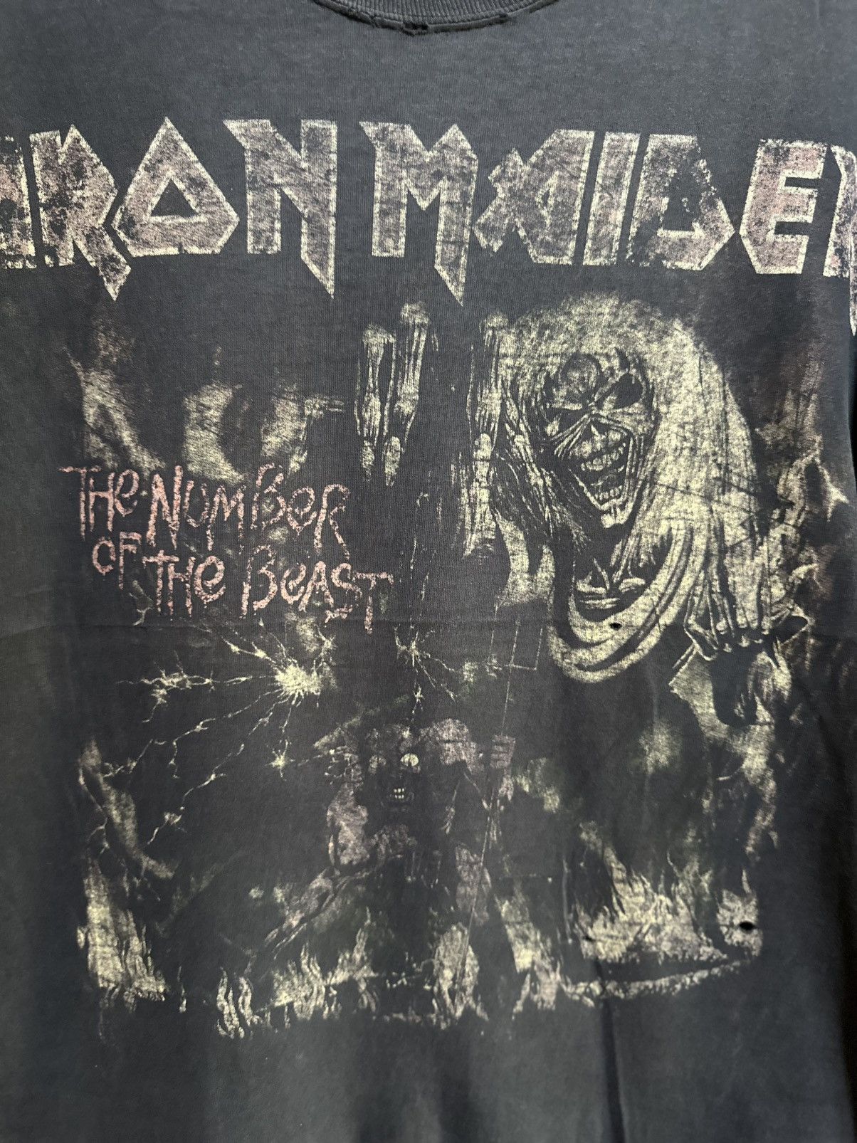 Band Tees Thrashed Vintage Iron Maiden Distress Tee Size US M / EU 48-50 / 2 - 2 Thumbnail