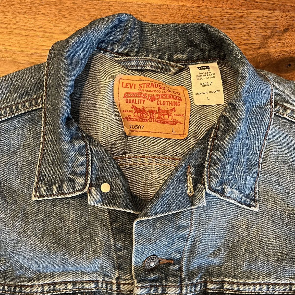 Levi's Vintage Clothing Vintage Levi's denim jacket from the late-80’s/early-90’s. Size US L / EU 52-54 / 3 - 4 Thumbnail