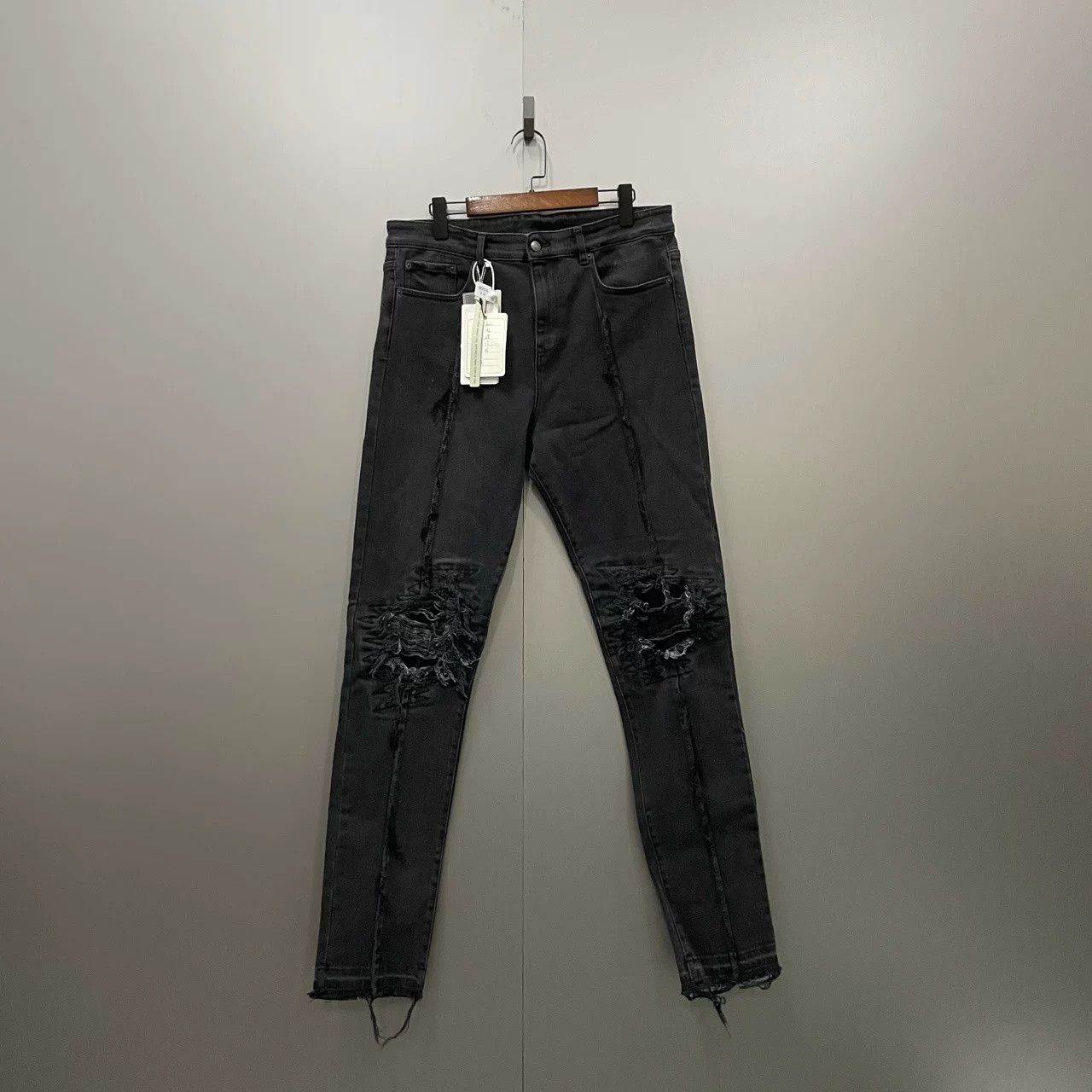 Val Kristopher VAL KIRSHERTOP Black Distressed Washed Jeans Size US 34 / EU 50 - 1 Thumbnail