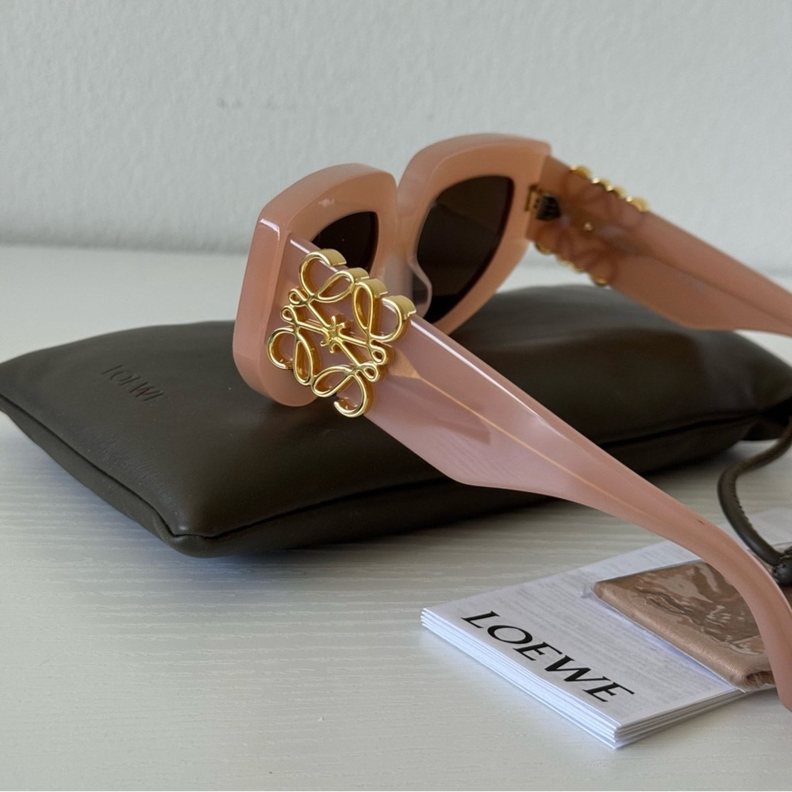 Loewe New! Loewe Pink Sunglasses LW40154U 72E, Authentic Size ONE SIZE - 4 Thumbnail