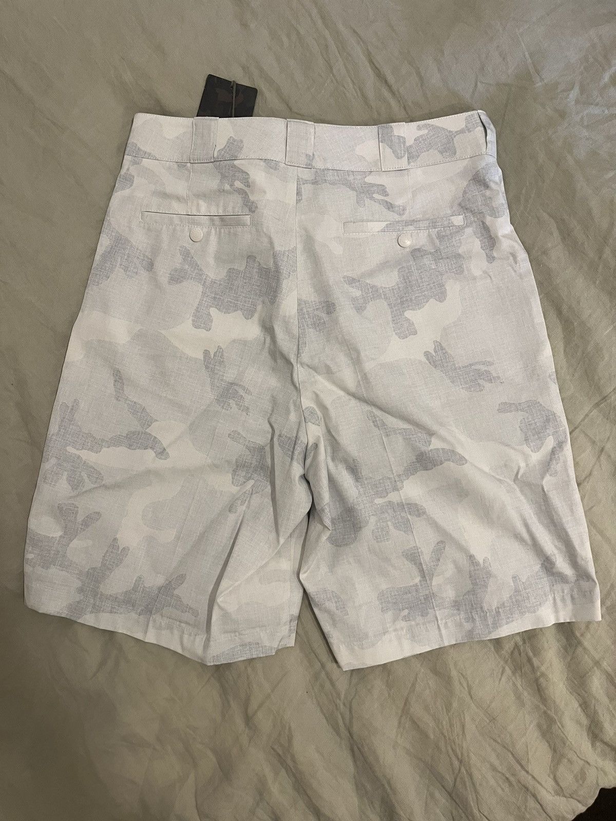 Valentino Camo Shorts WV3RDA937N5 Size US 30 / EU 46 - 3 Thumbnail