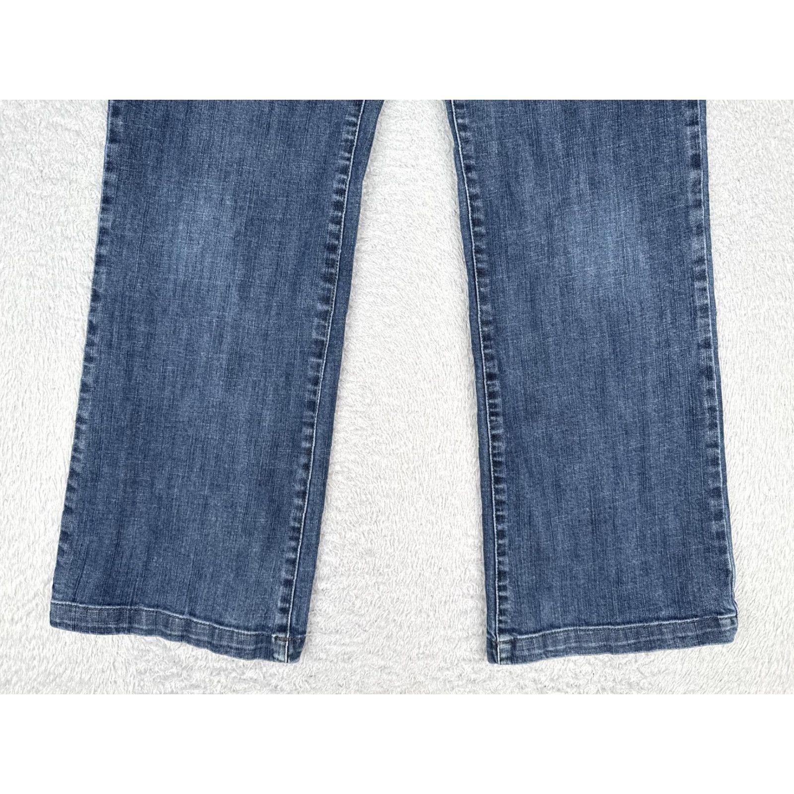 Eddie Bauer Eddie Bauer Jeans Womens 10 Blue Straight Leg Mid Rise Denim Medium Wash Casual Shirt? Size 32" / US 10 / IT 46 - 2 Thumbnail