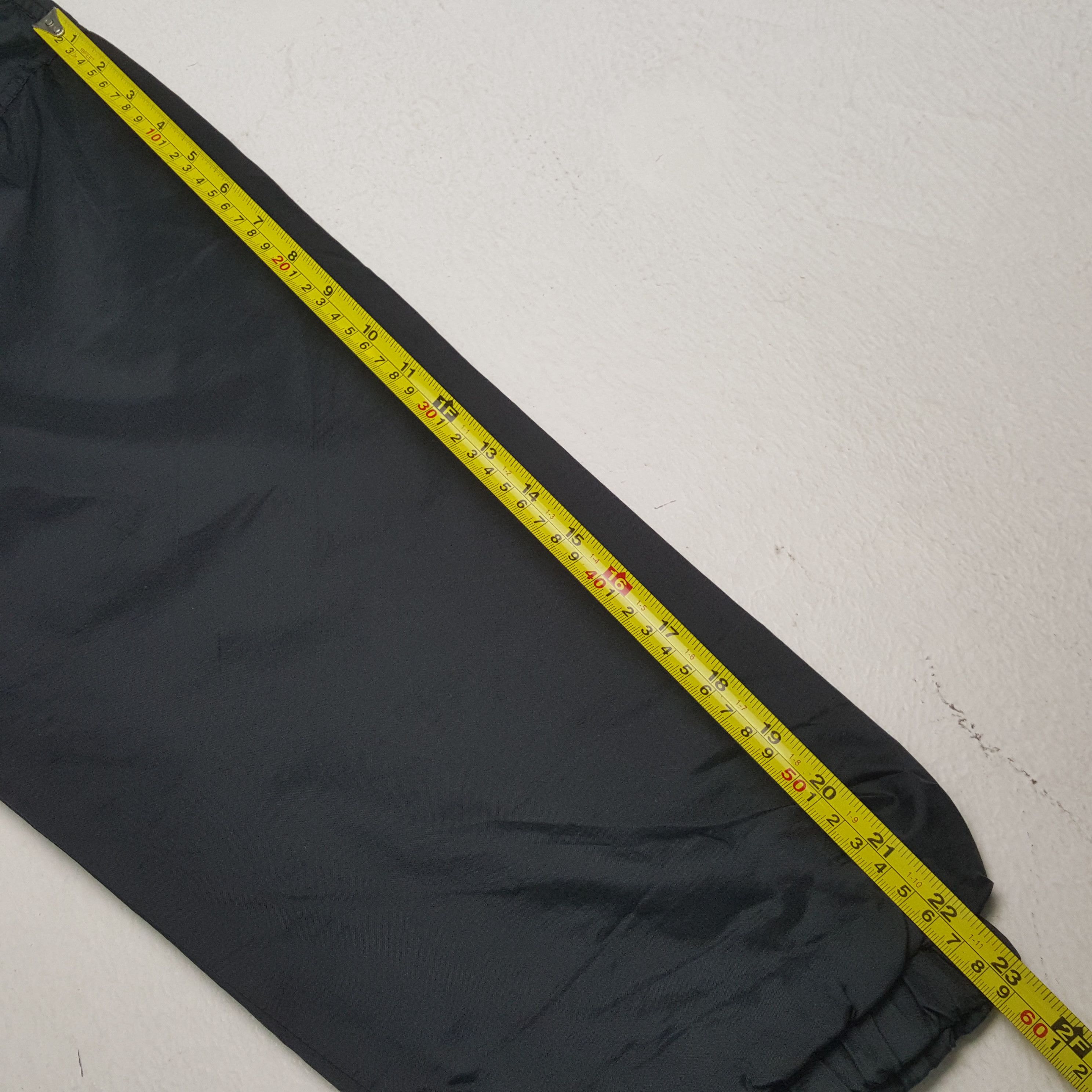 Nike Vintage Nike Sportswear Zipper Windbreaker Hoodie RR4 Size US XL / EU 56 / 4 - 7 Thumbnail