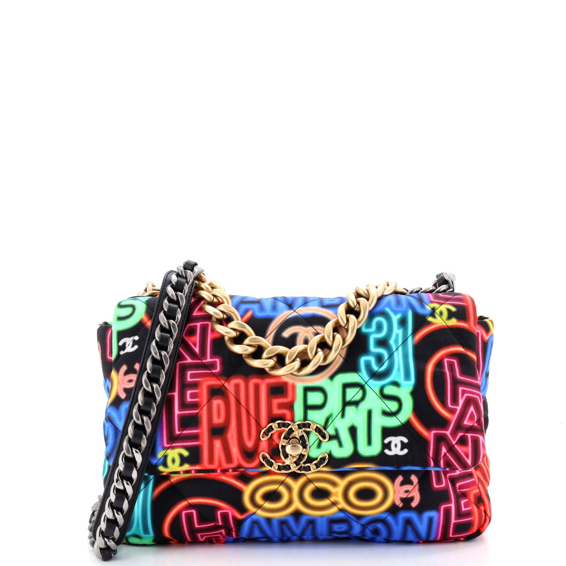 Chanel 19 Flap Bag Size ONE SIZE - 1 Thumbnail