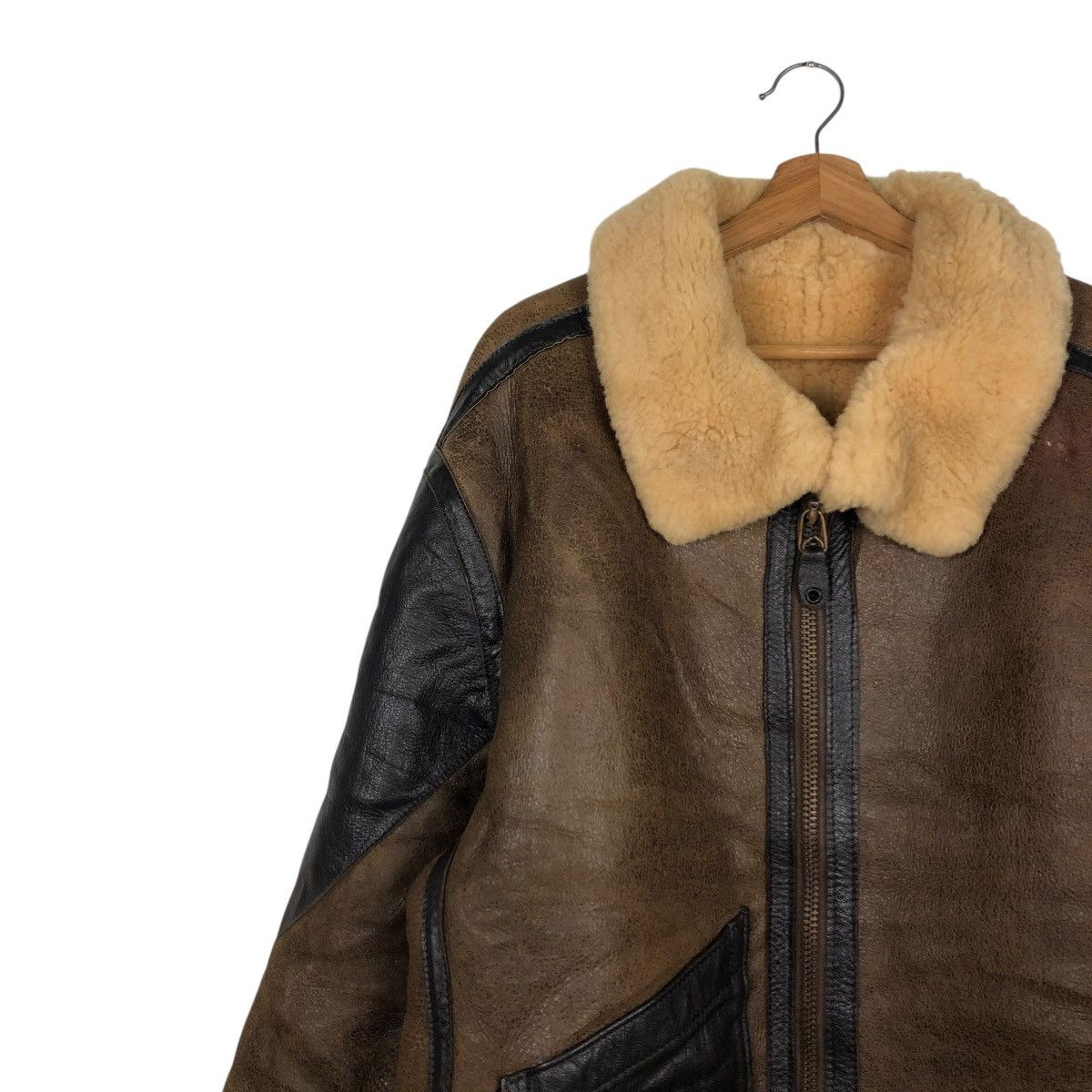 Aero Leathers 🔥TRUE VINTAGE 70’s GOLDEN BEAR SHEARLING FLIGHT JACKET B3 Size US M / EU 48-50 / 2 - 7 Thumbnail