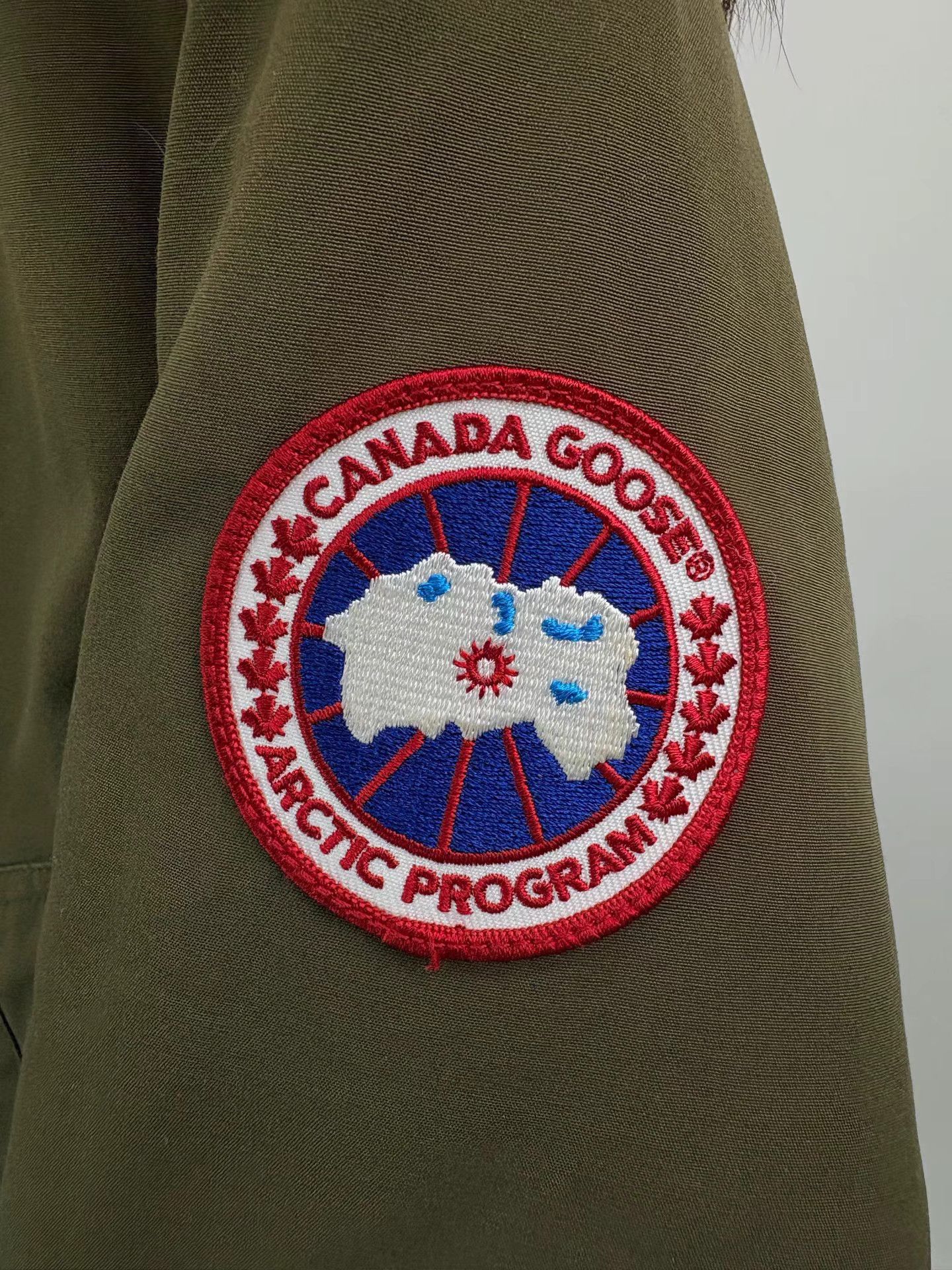 Canada Goose CANADA GOOSE TRILLIUM Parka in Military Green Size US S / EU 44-46 / 1 - 3 Thumbnail