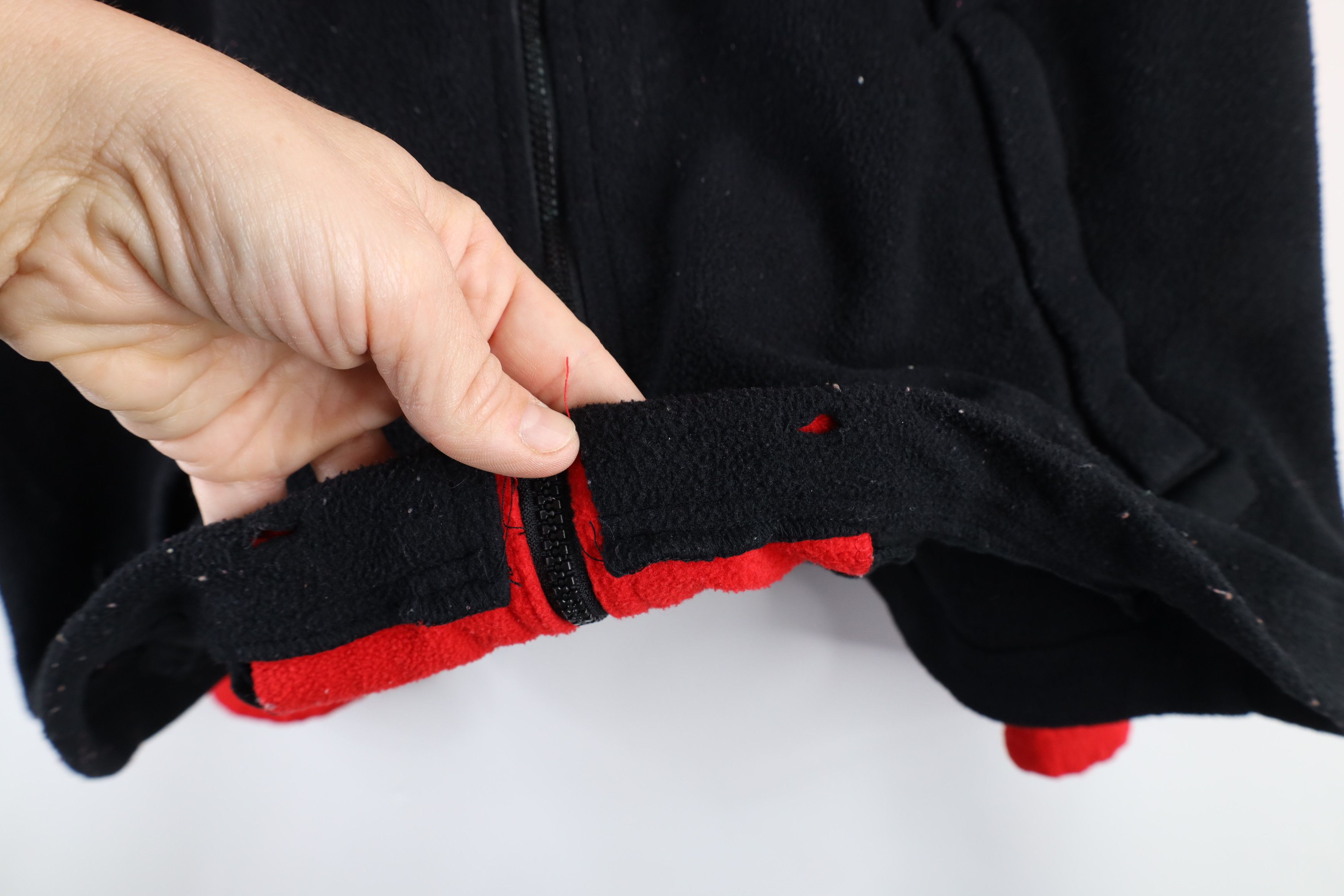 Marlboro × Vintage Vintage 90s Marlboro Spell Out Full Zip Fleece Jacket Red Size US XL / EU 56 / 4 - 6 Thumbnail