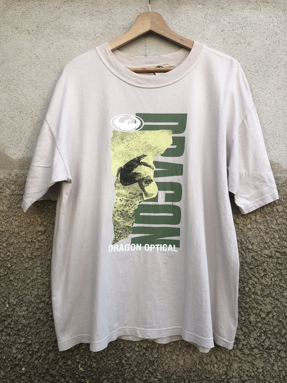 Vintage Vintage Dragon Skateboards Tshirt Surfing Size US L / EU 52-54 / 3 - 1 Thumbnail