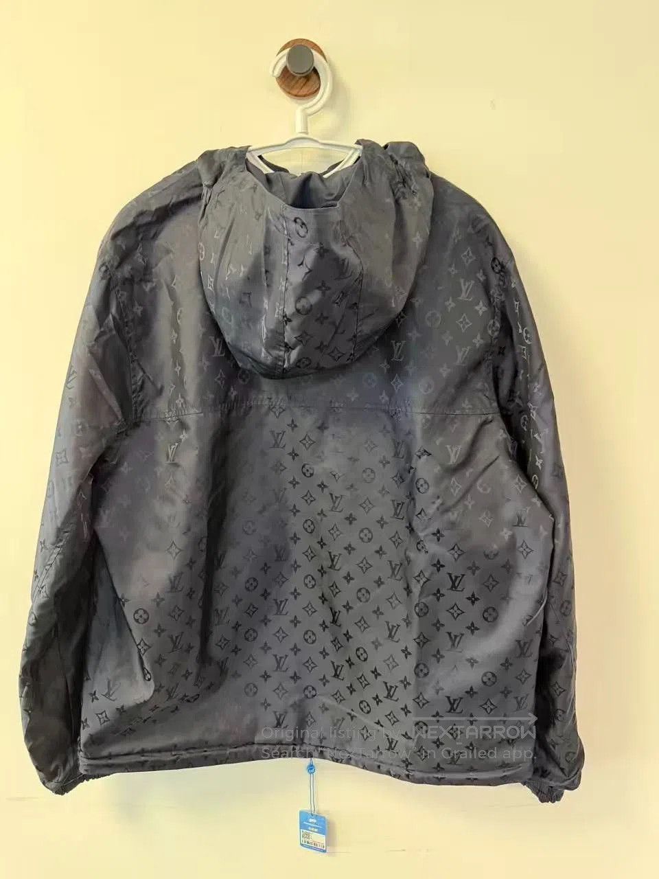 Louis Vuitton Louis Vuitton Logo Print Hooded Jacket. Size US M / EU 48-50 / 2 - 2 Thumbnail
