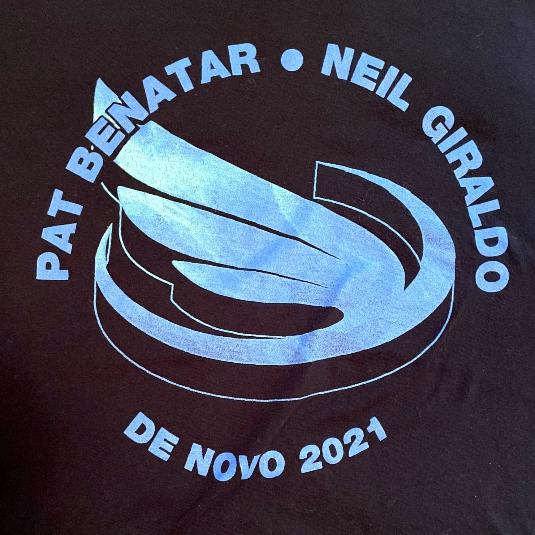 Gildan Pat Benatar Neil Giraldo Novo 2021 tour t-shirt XL black Gildan Short Sleeve Crew Neck Men Logo Hall of Fame Size US XL / EU 56 / 4 - 2 Thumbnail