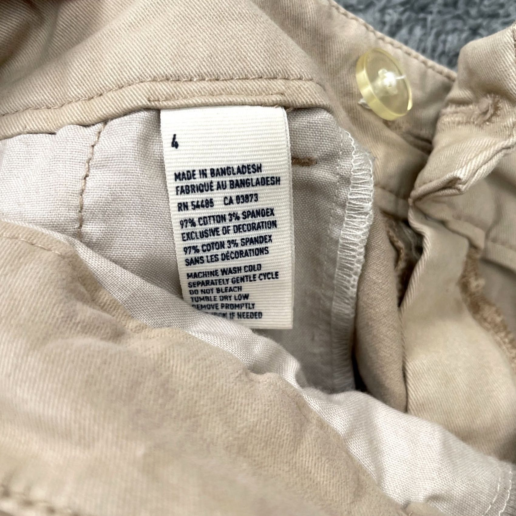American Eagle Outfitters VINTAGE American Eagle Outfitters Shorts Womens 4 Beige Chino Cuffed Hem Cotton Stretch Size 27" / US 4 / IT 40 - 4 Thumbnail