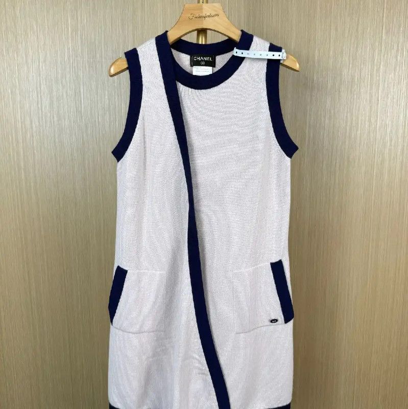 Chanel Chanel Light Gray Cashmere Dress for Women 0089 Size M / US 6-8 / IT 42-44 - 1 Thumbnail