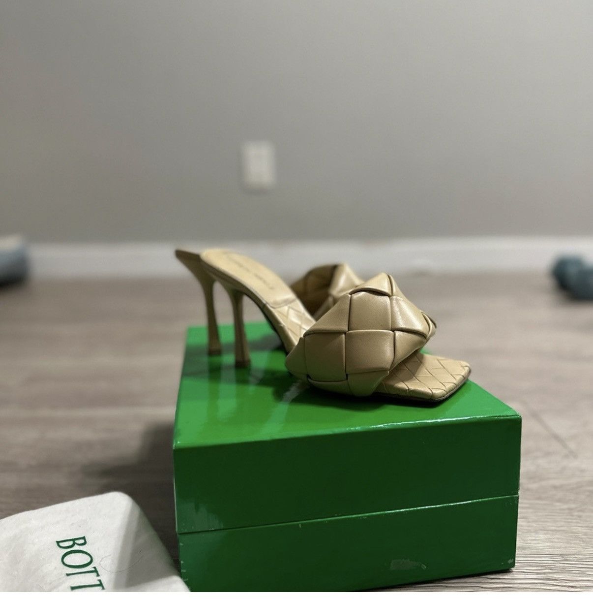 Bottega Veneta Bottega Veneta Lido Intrecciato Weave Slide Heels Size US 7 / IT 37 - 7 Thumbnail