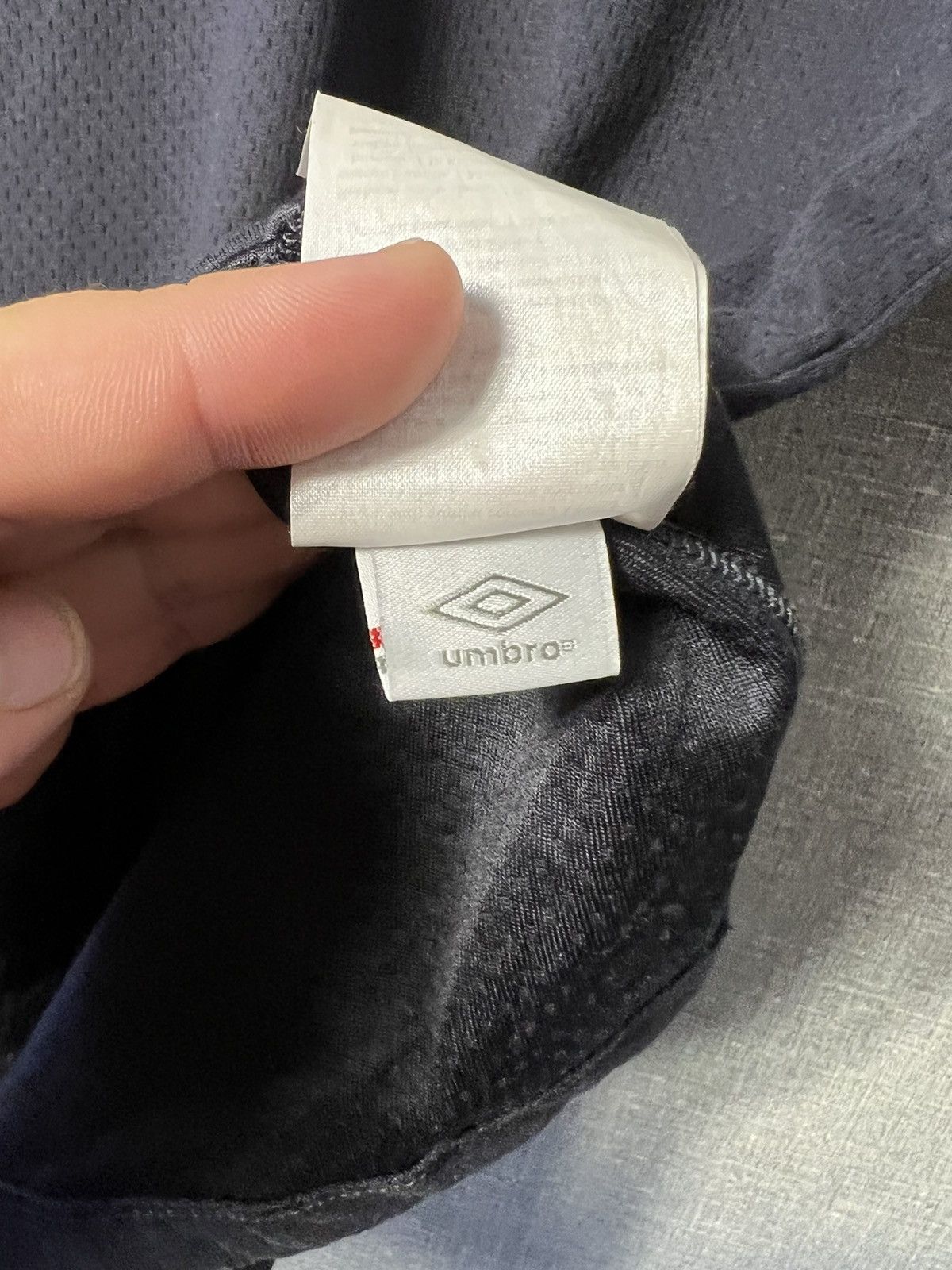 Umbro × Vintage England 2011 Away Football Kit 2012 Soccer Jersey Size US L / EU 52-54 / 3 - 7 Thumbnail