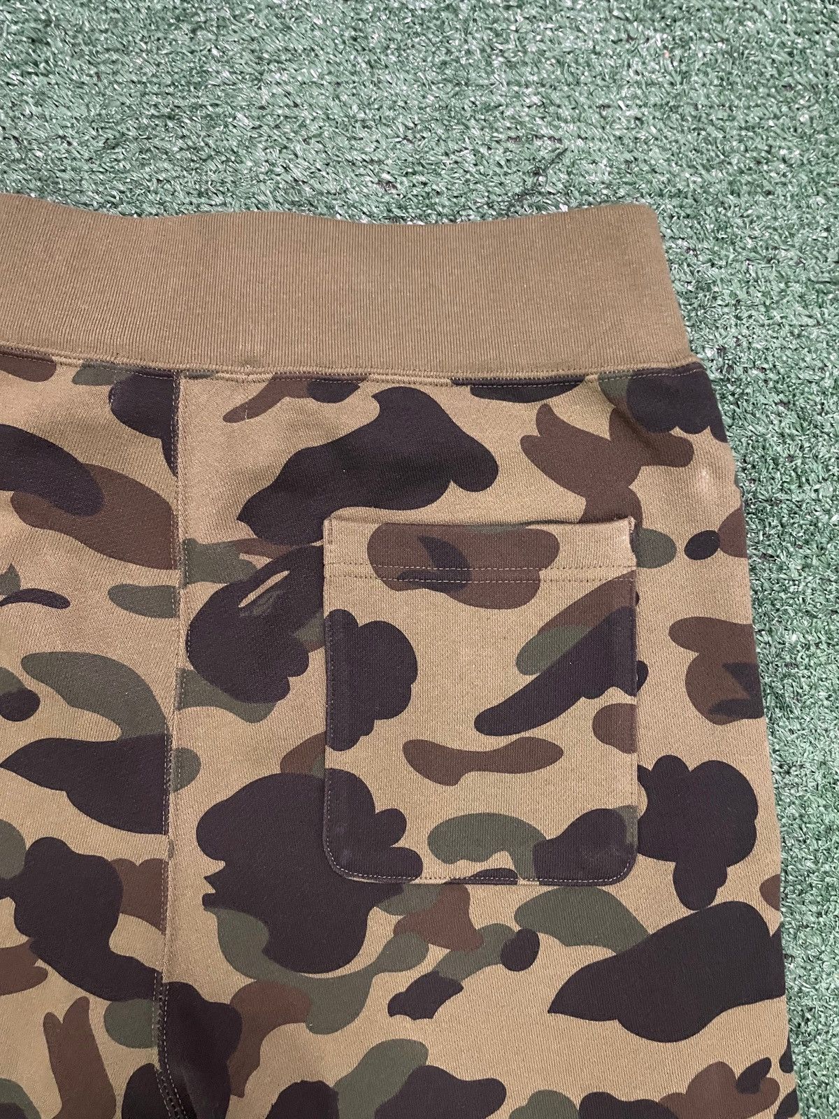 Bape Bape 1st camo sweatpants Size US 32 / EU 48 - 4 Thumbnail