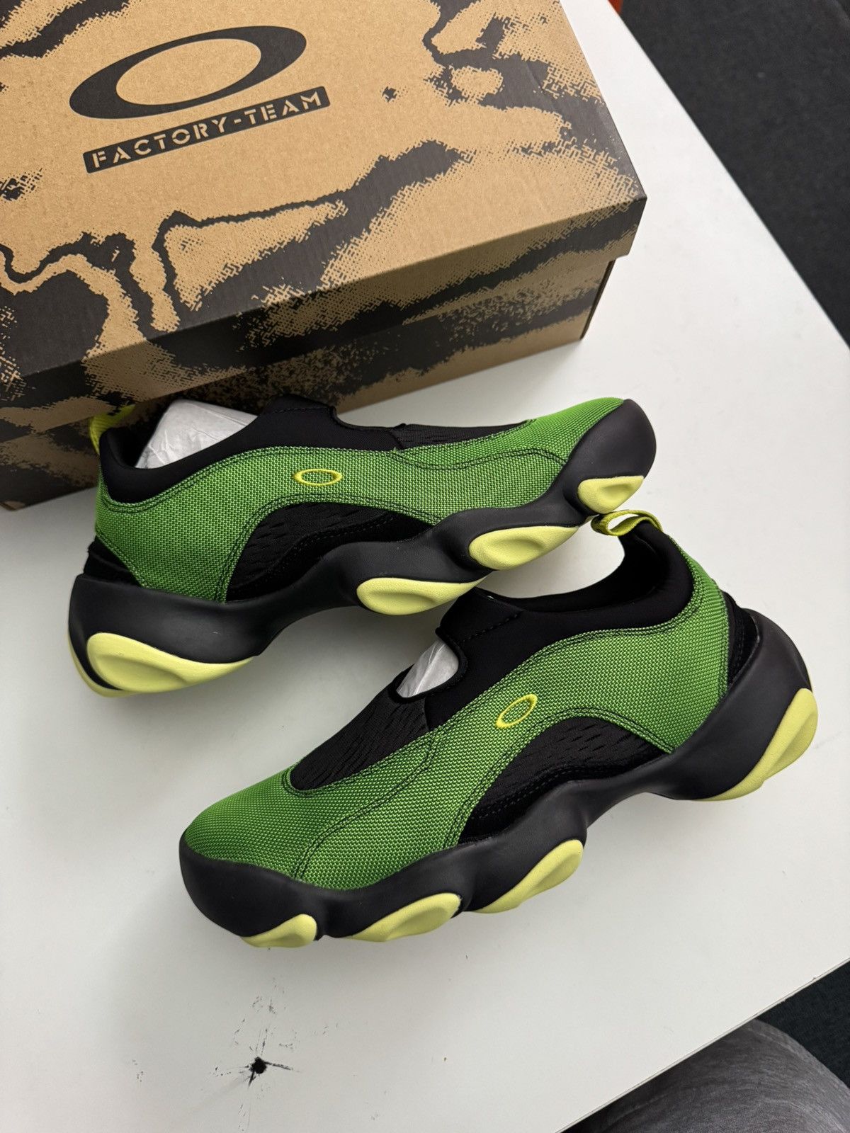 Oakley Factory Team Flash sandal