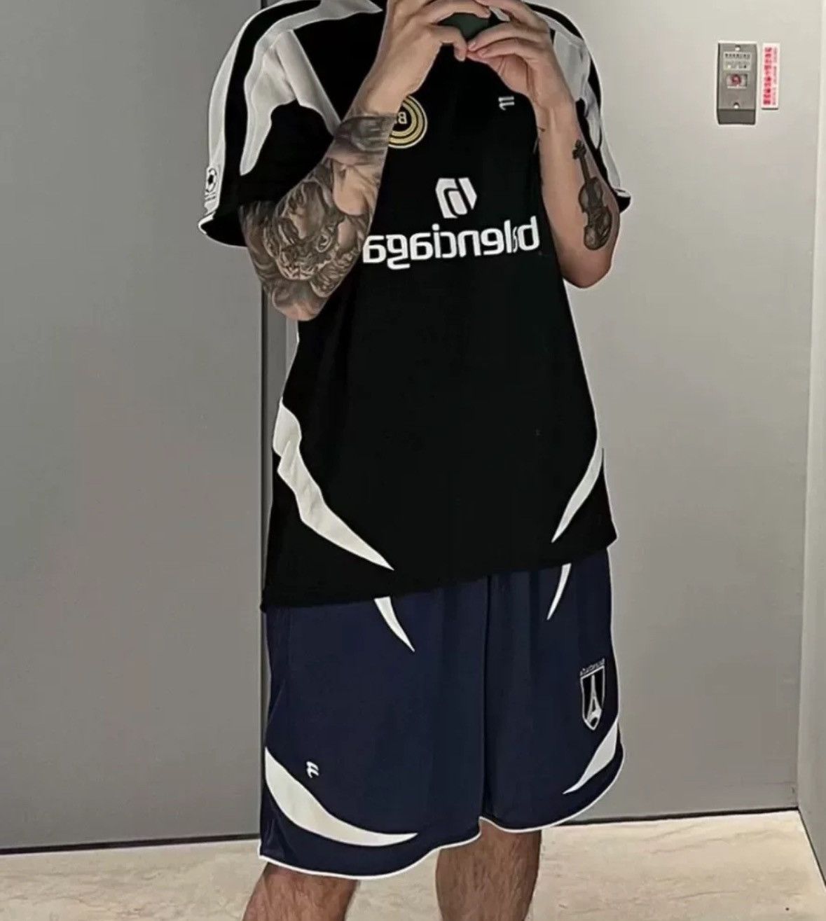Balenciaga Balenciaga runway iron tower mesh breathable sportyb shorts Size US 32 / EU 48 - 7 Thumbnail