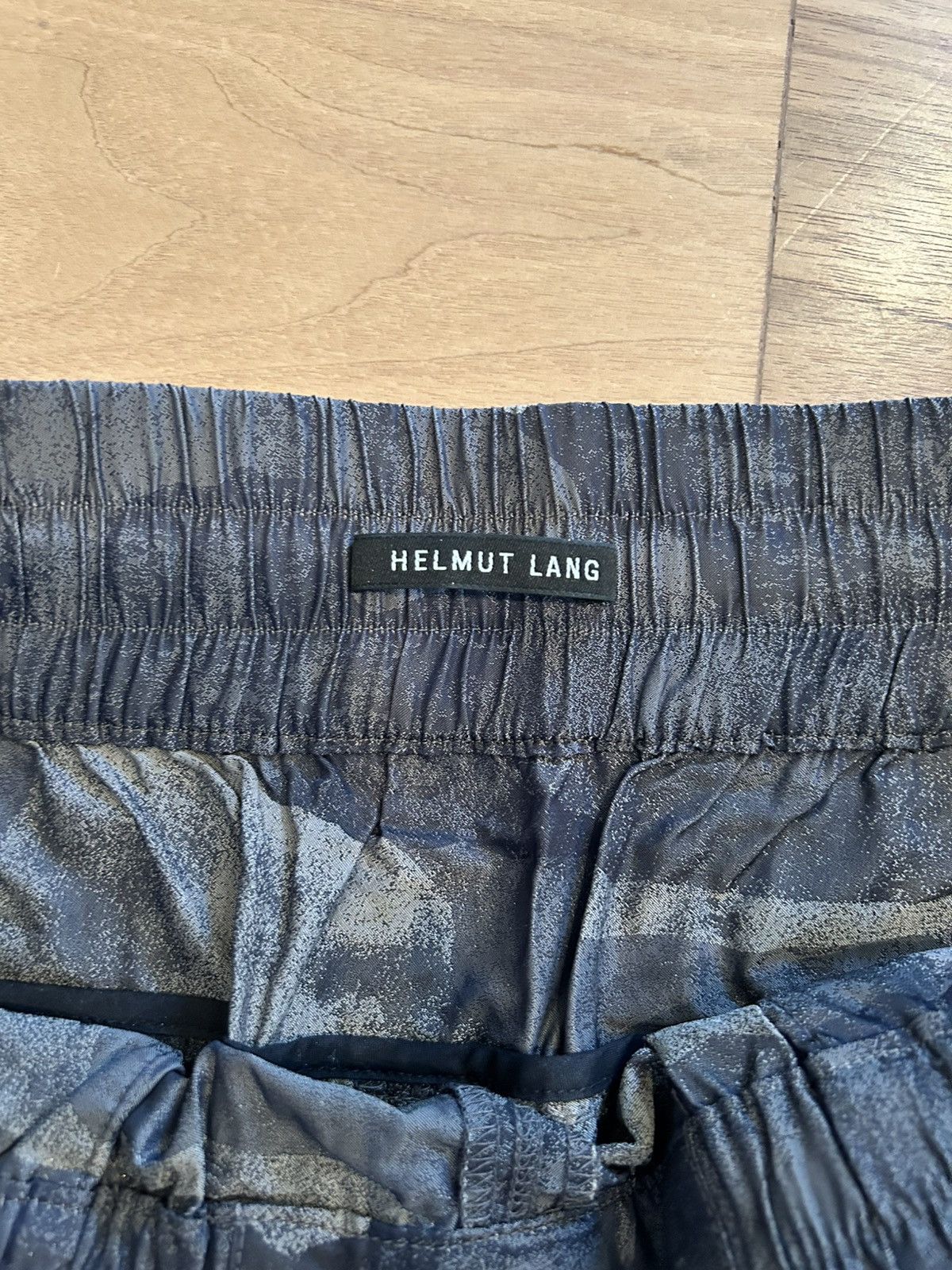 Helmut Lang Helmut Lang Camo Shorts Size US 36 / EU 52 - 2 Thumbnail