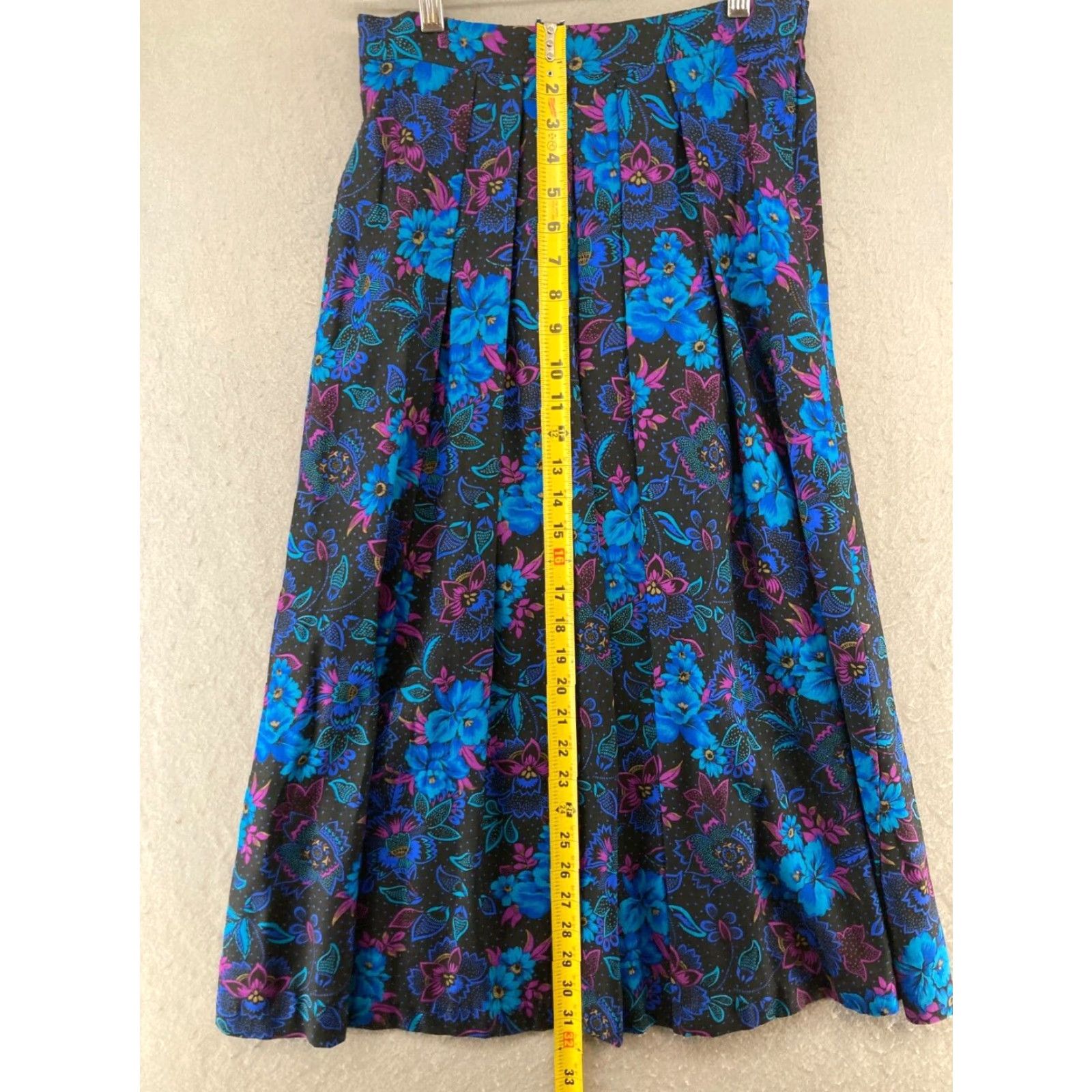 Vintage VINTAGE Designers Sport Skirt Maxi Black Floral 10 Boho Pleated Women's Long Summer Spring Fall 90s Grunge Bohemian Size 32" / US 10 / IT 46 - 4 Thumbnail