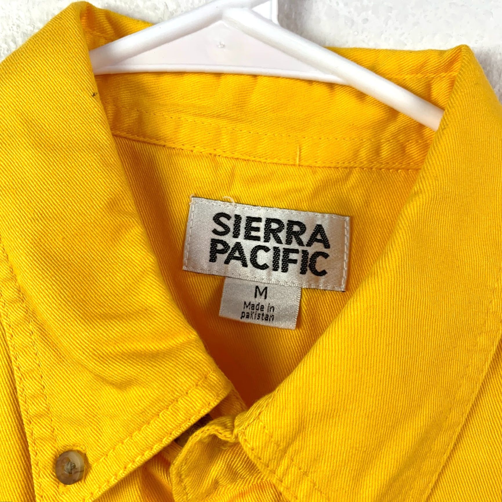 Vintage VINTAGE Sierra Pacific Shirt Mens M Yellow 90s Button-Up Short Sleeve Collared 47 Chest Regular Fit Vintage 90s Retro Size US M / EU 48-50 / 2 - 2 Thumbnail