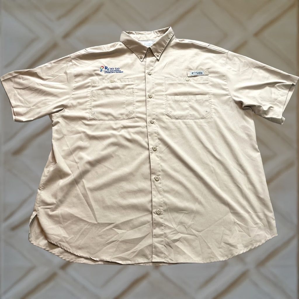 Logo 7 Columbia PFG Button Up Shirt Mens 2XL Beige Short Sleeve Omni-Shade Outdoor Logo Shirt Size US XXL / EU 58 / 5 - 1 Thumbnail
