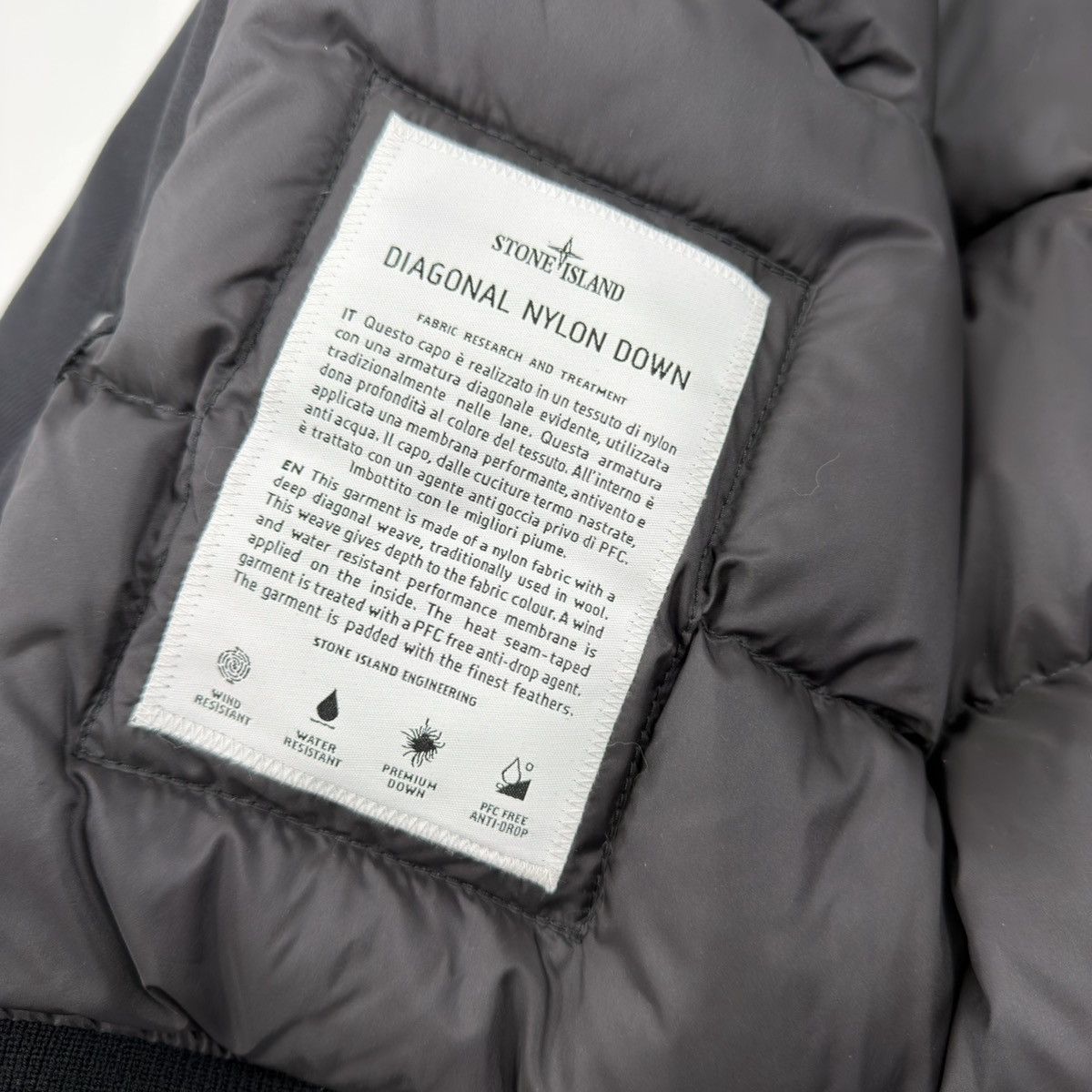 Stone Island Stone Island Diagonal Nylon Down Bomber Jacket in Black L Size US L / EU 52-54 / 3 - 6 Thumbnail