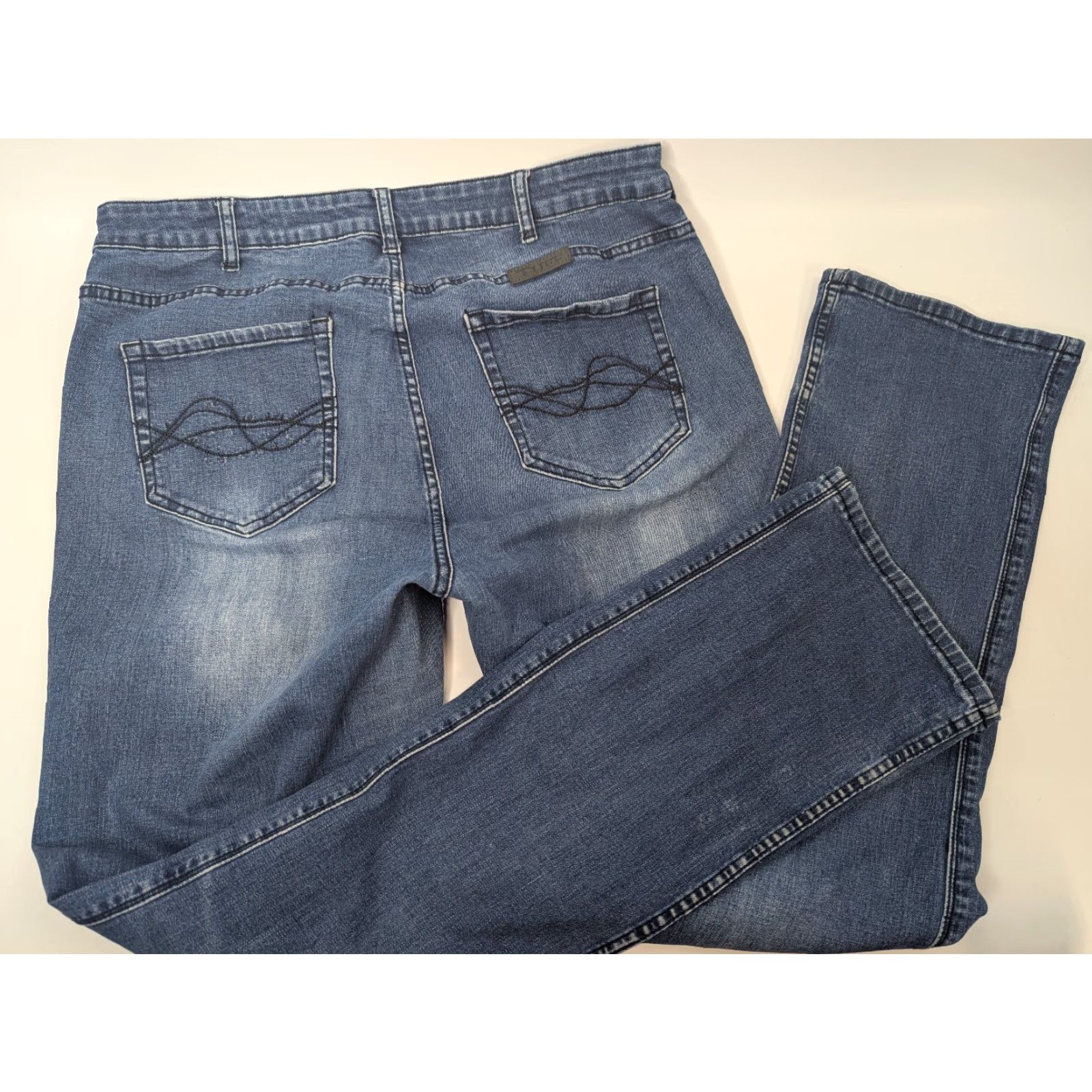 CO Cowgirl Tuff Co Jeans Womens 35x35 Faithful Natural Waist Western Distressed Jeans Size 24" / US 00 / IT 34 - 2 Thumbnail