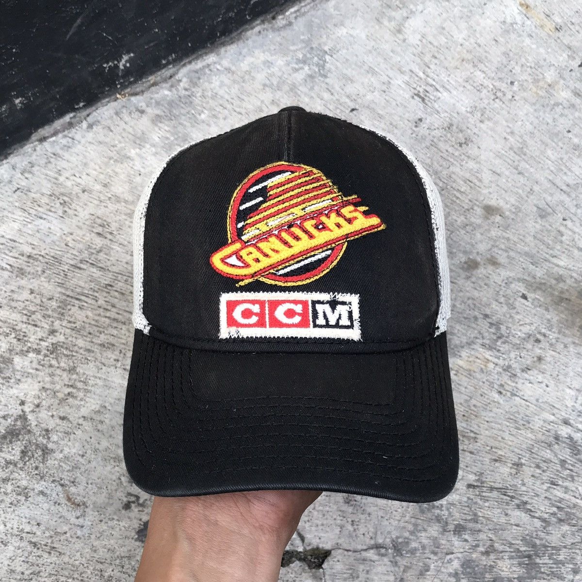 Ccm CCM X NHL CANUCKS Size ONE SIZE - 1 Thumbnail
