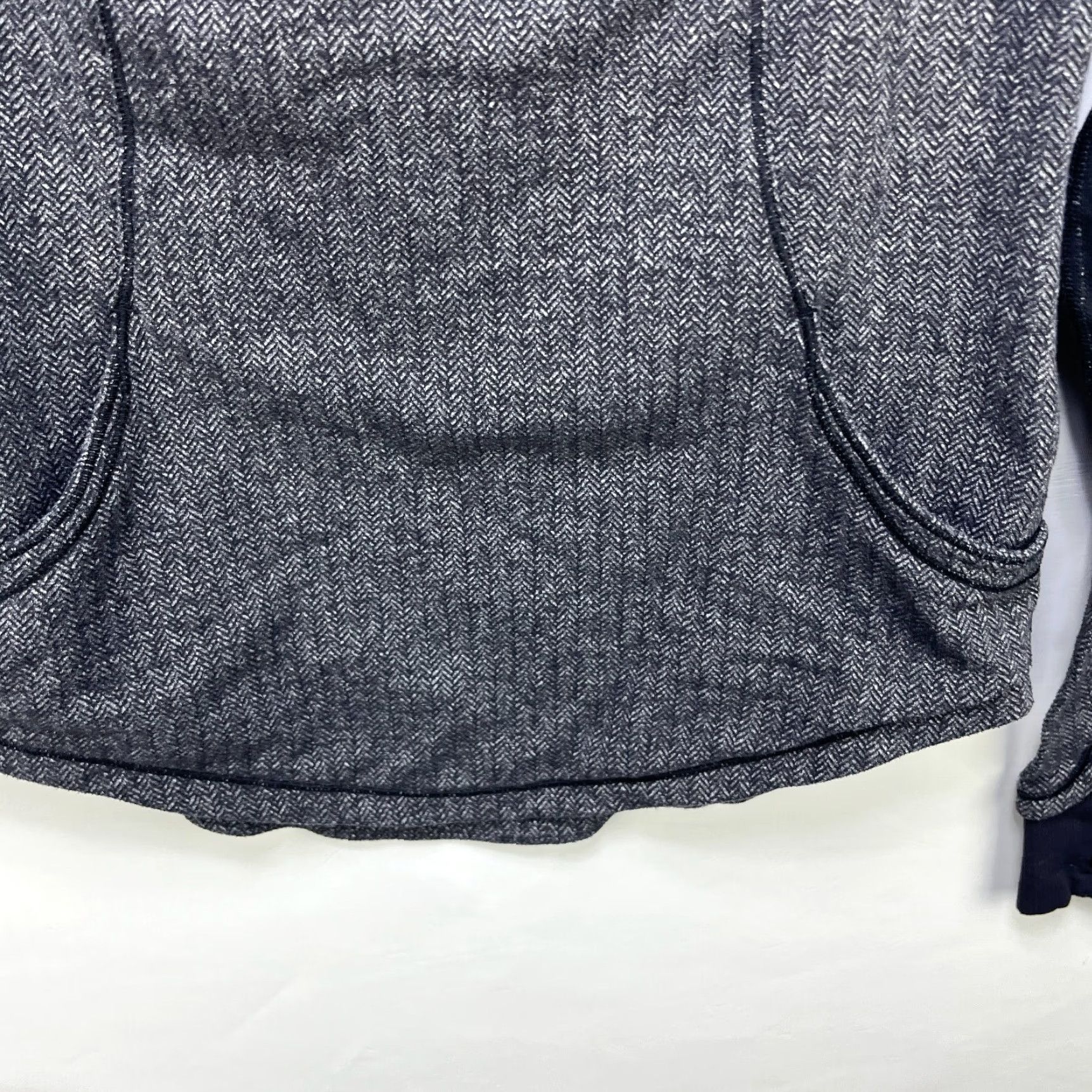 Lululemon Lululemon Base Runner 1/2 Zip Jacket Women US 9 Black Herringbone Nylon Size ONE SIZE - 4 Thumbnail