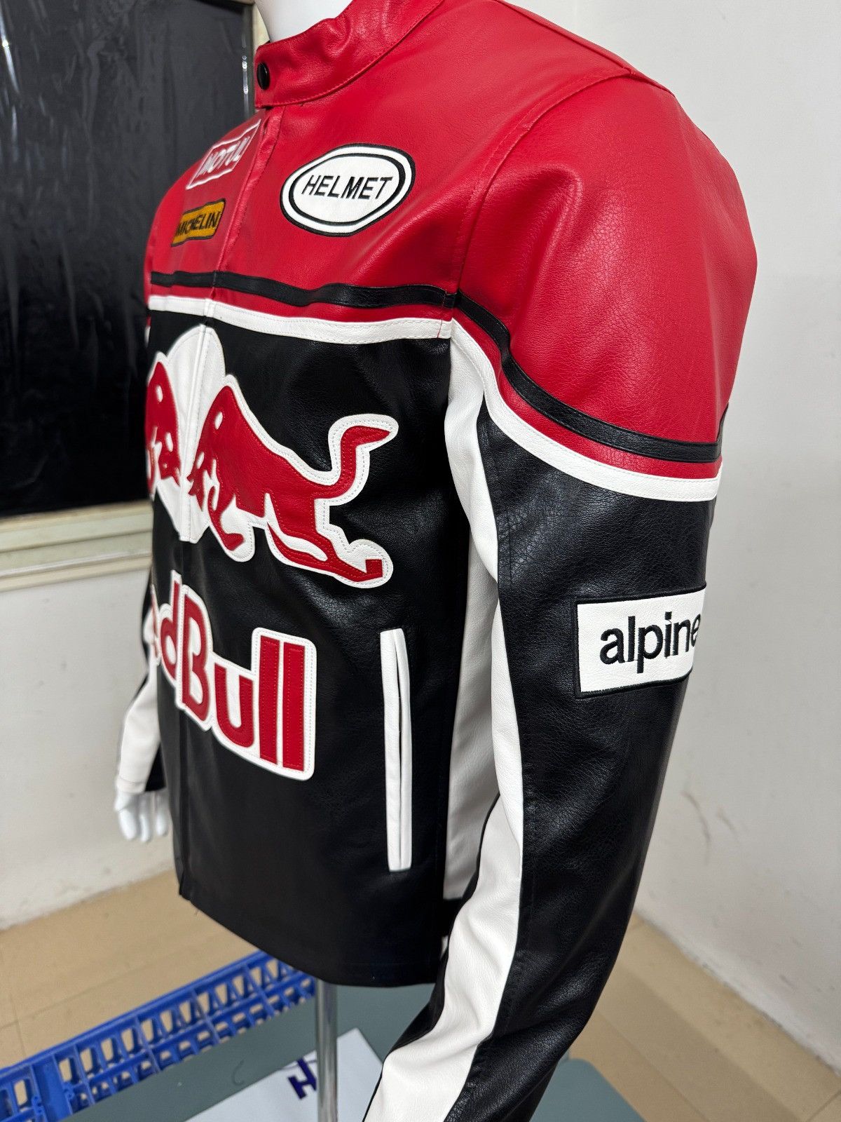 Red Bull Red Bull Racing Jacket Size US M / EU 48-50 / 2 - 4 Thumbnail