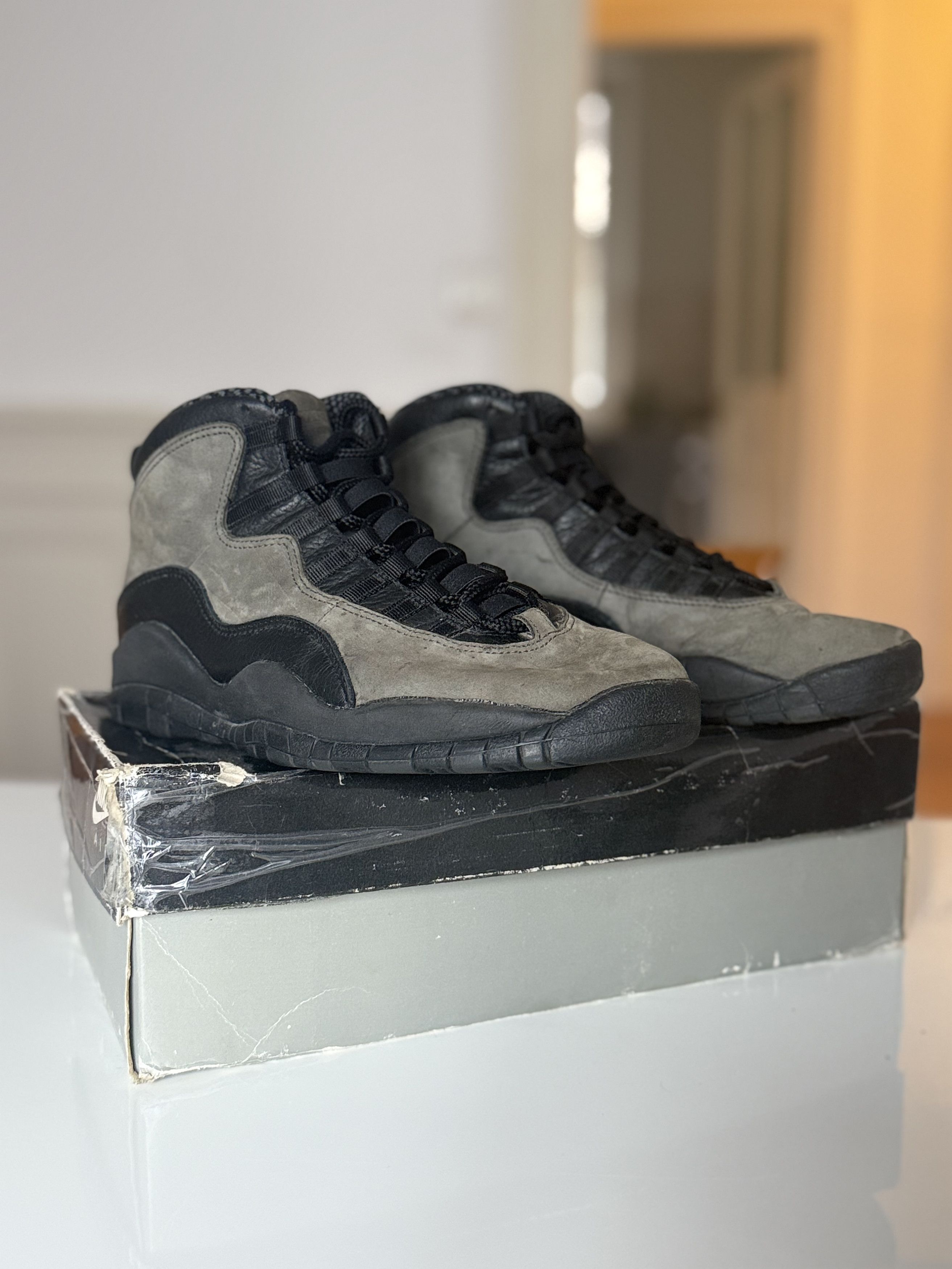 Jordan Brand Nike Air Jordan 10 Shadow OG 1994 (Made in Korea) Size US 9.5 / EU 42-43 - 10 Thumbnail