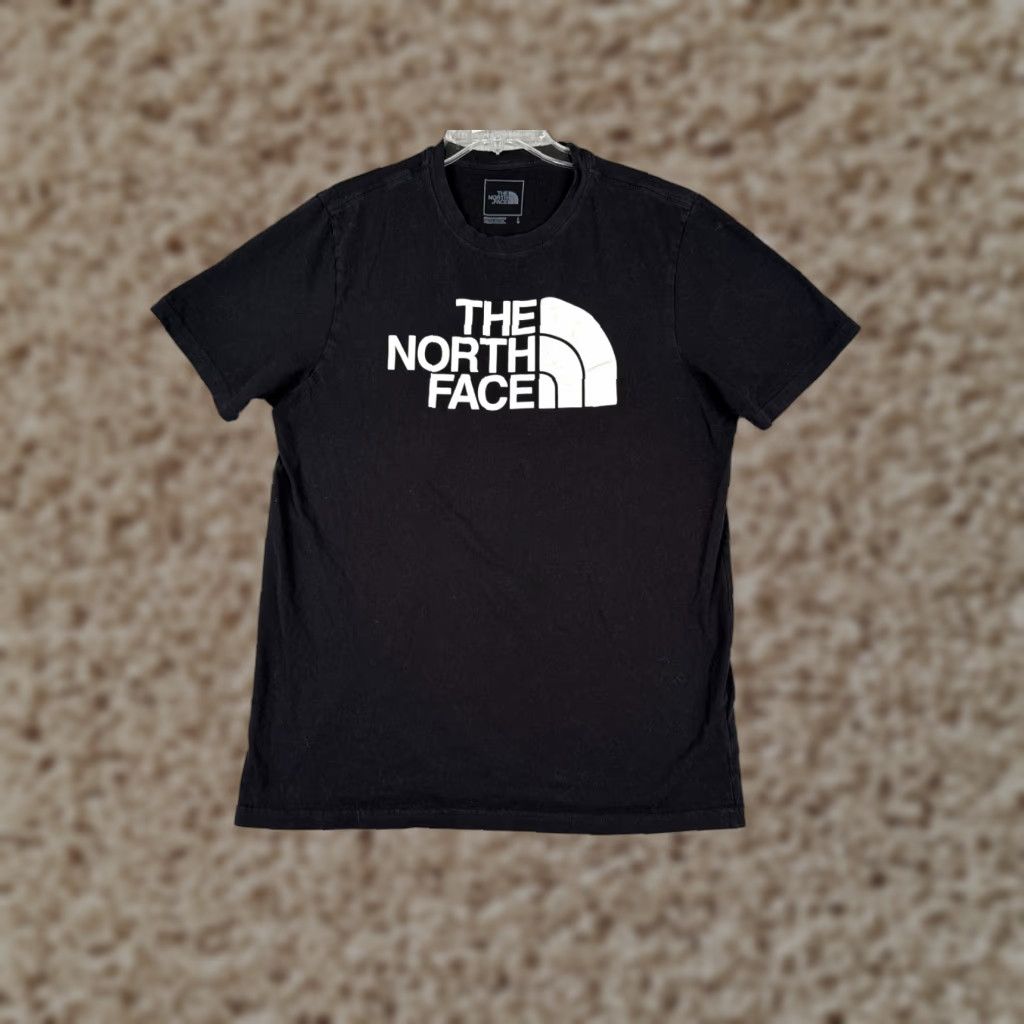 The North Face VINTAGE The North Face Shirt Men Large Black Short Sleeve Crew Neck 100% Cotton Jersey Logo All Seasons Mens Size US L / EU 52-54 / 3 - 1 Thumbnail