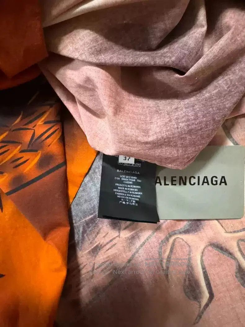 Balenciaga Balenciaga Shirt Yellow Dragon. Size US XS / EU 42 / 0 - 4 Thumbnail