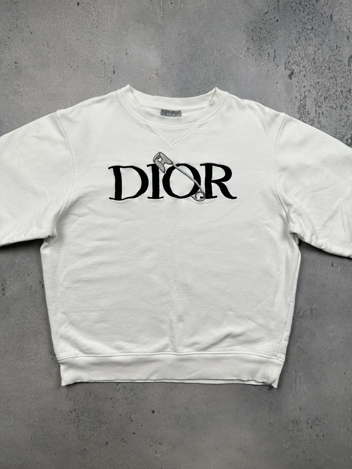 Dior Dior Safety Pin Embroidered Logo Sweatshirt White Lux Fleece Size US L / EU 52-54 / 3 - 14 Thumbnail