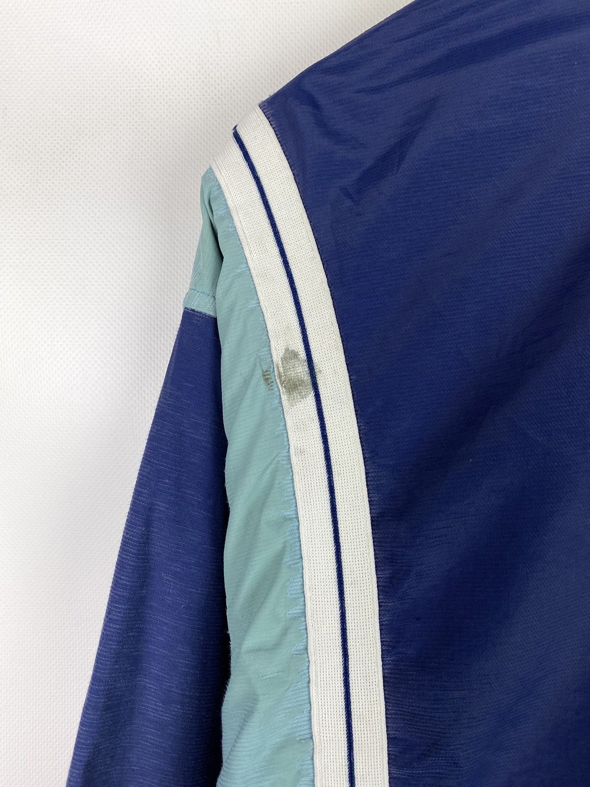 Nike VTG Nike Court men’s nylon windbreaker jacket size L Size US L / EU 52-54 / 3 - 22 Thumbnail
