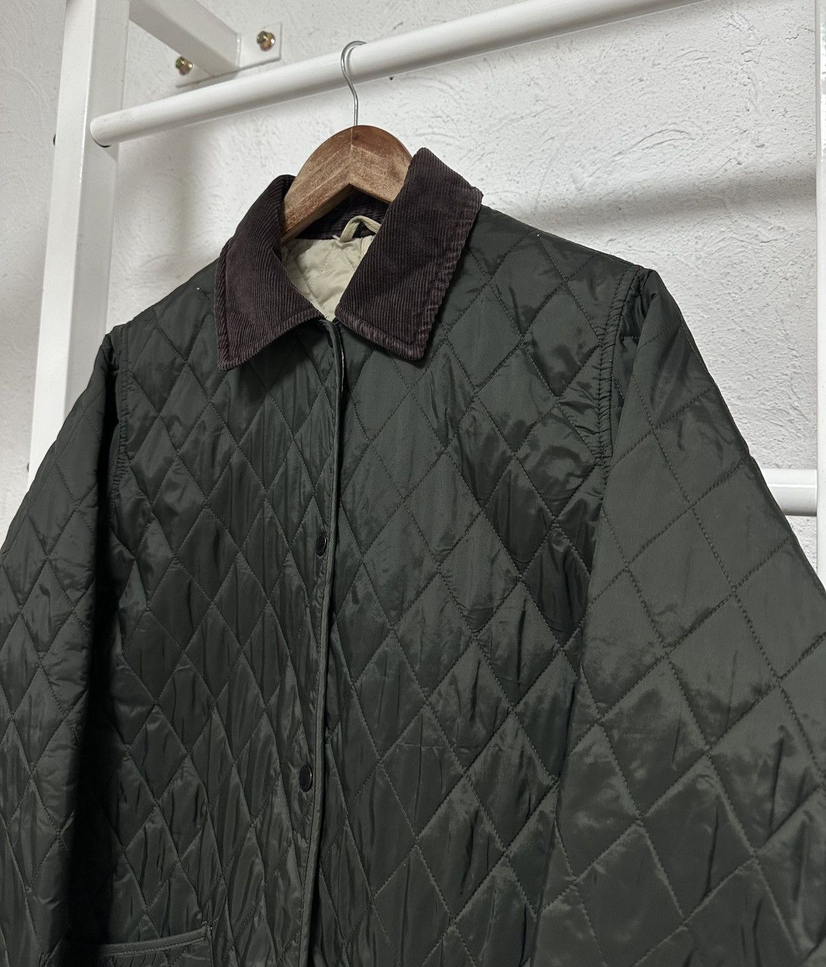 Barbour Barbour Women’s Quilted Jacket Size M Shaped Liddesdale Size M / US 6-8 / IT 42-44 - 2 Thumbnail
