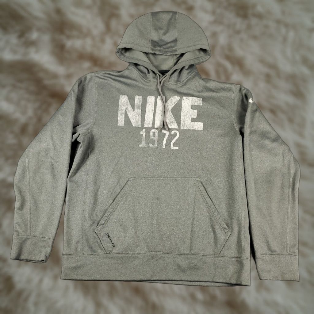 Nike **Nike Gray Hoodie Pullover Sweatshirt Medium** User: **Nike Medium Gray Hoodie Pullover Sweatshirt** Size US M / EU 48-50 / 2 - 1 Thumbnail