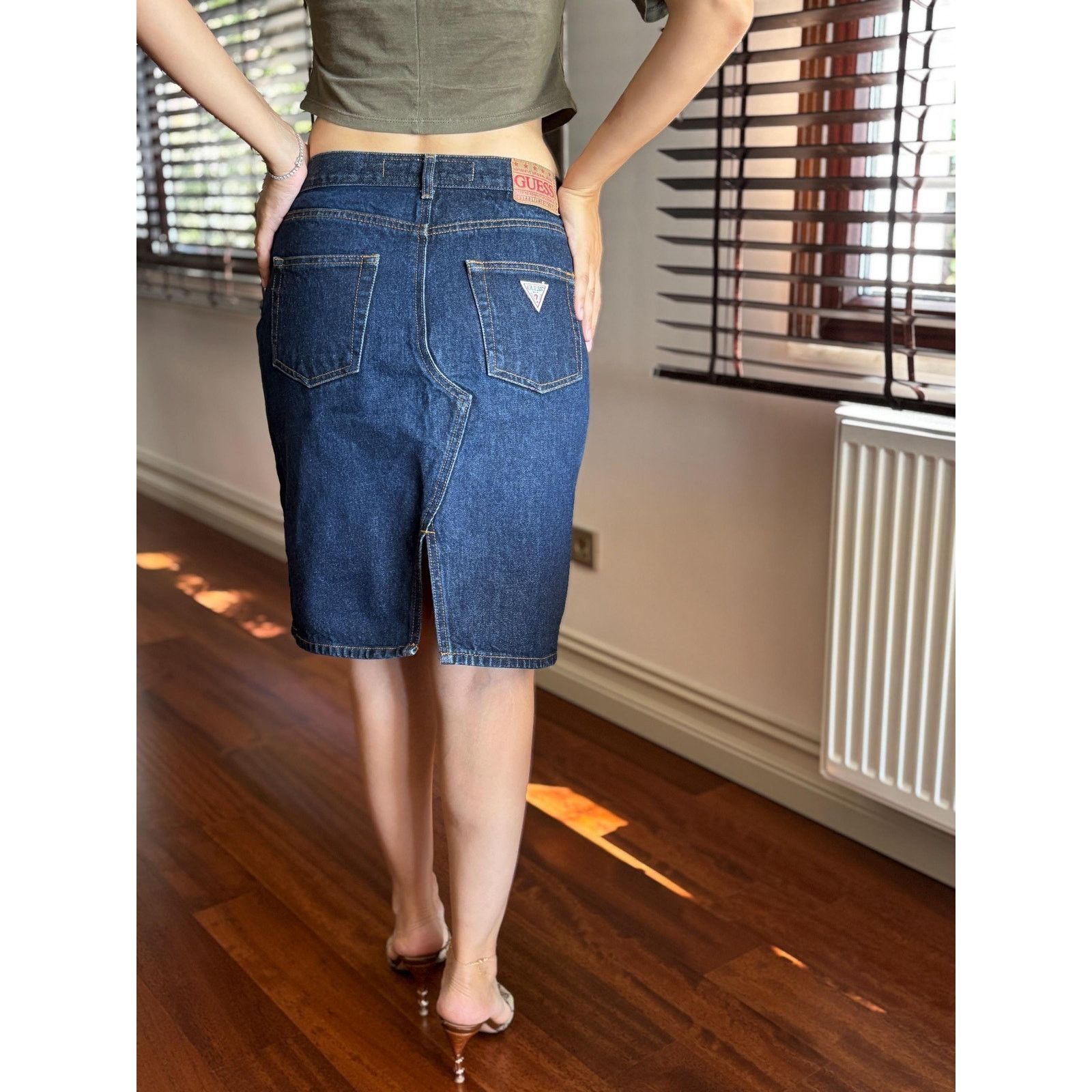 Guess Vintage Guess Denim Skirt High Waist Pencil Fit 90s Y2K Size 27" / US 4 / IT 40 - 3 Thumbnail