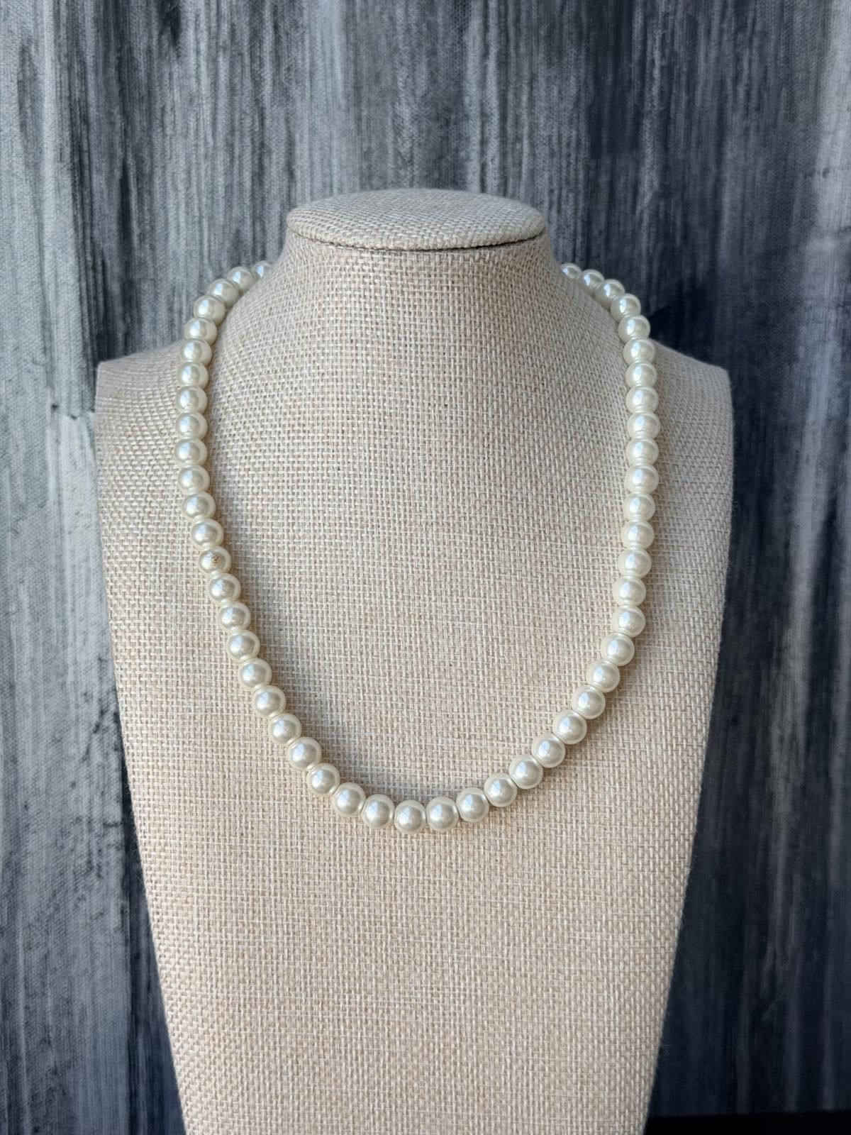 Other Vintage Glass Pearl Necklace 16” Classic Strand Size ONE SIZE - 4 Thumbnail